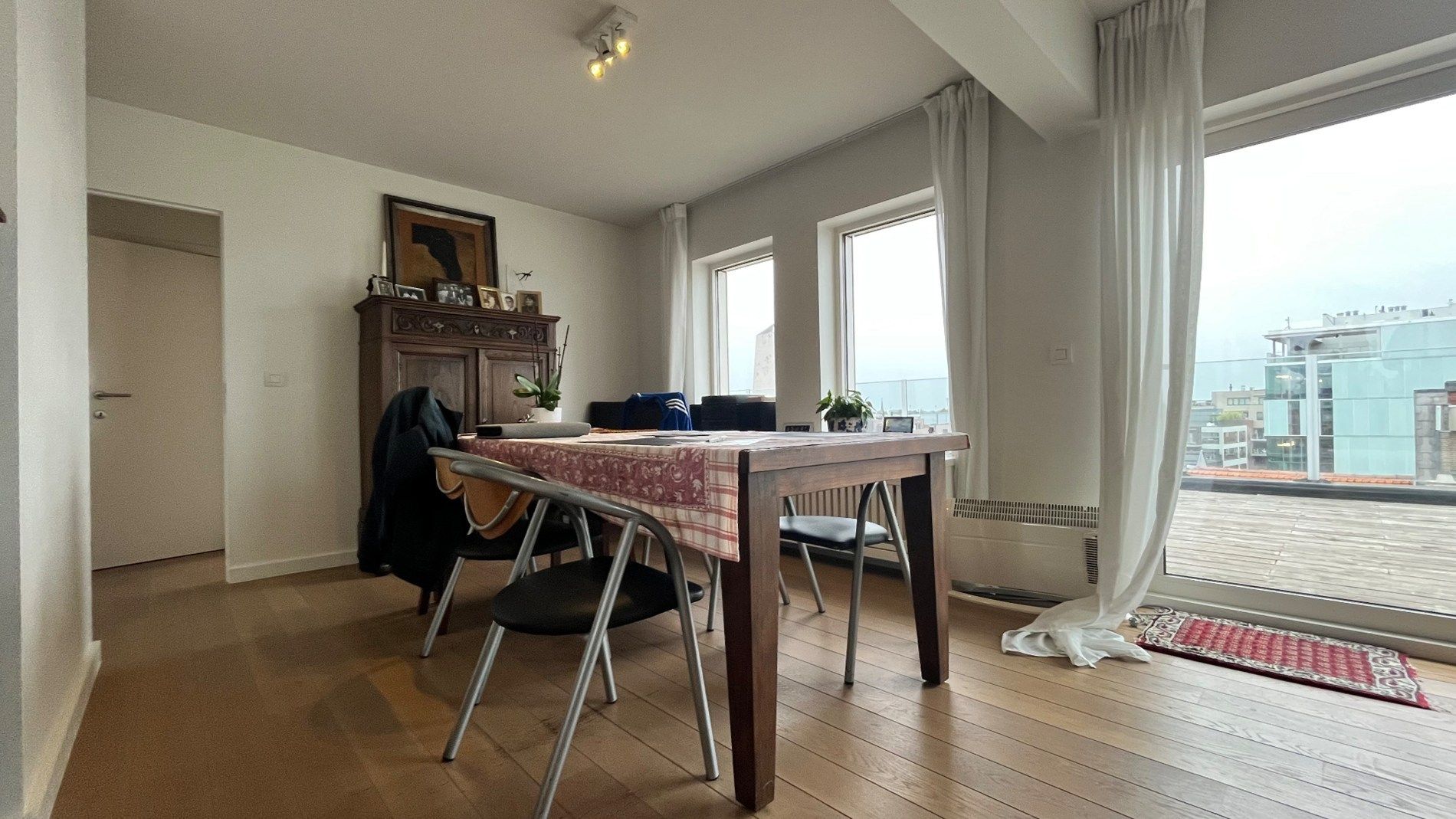 Luxe penthouse (6de verdieping) van 191 m² met 2 terrassen en ondergrondse staanplaats foto 9