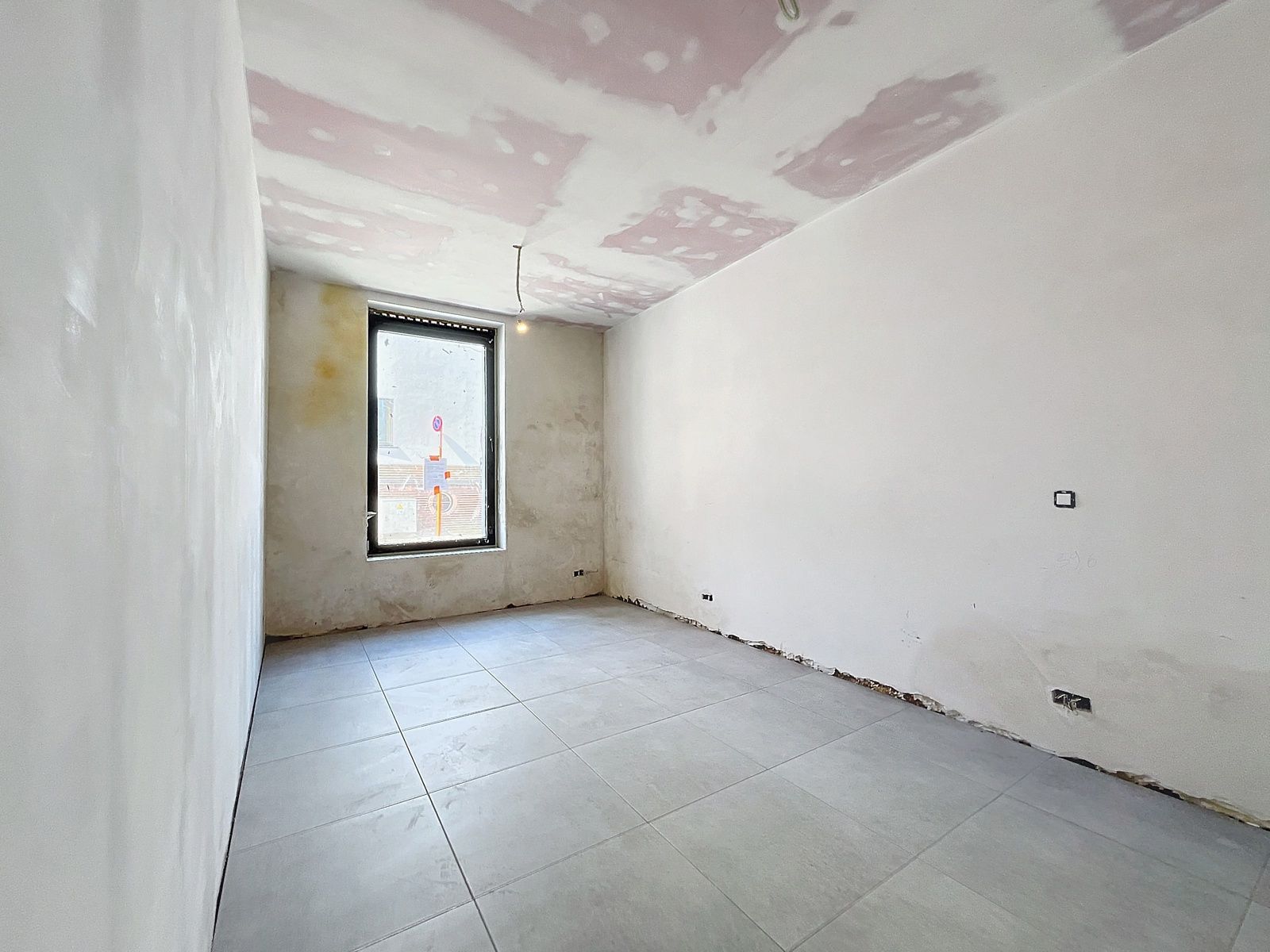 Gelijkvloers appartement met 2 slpks en terras nabij centrum foto 15