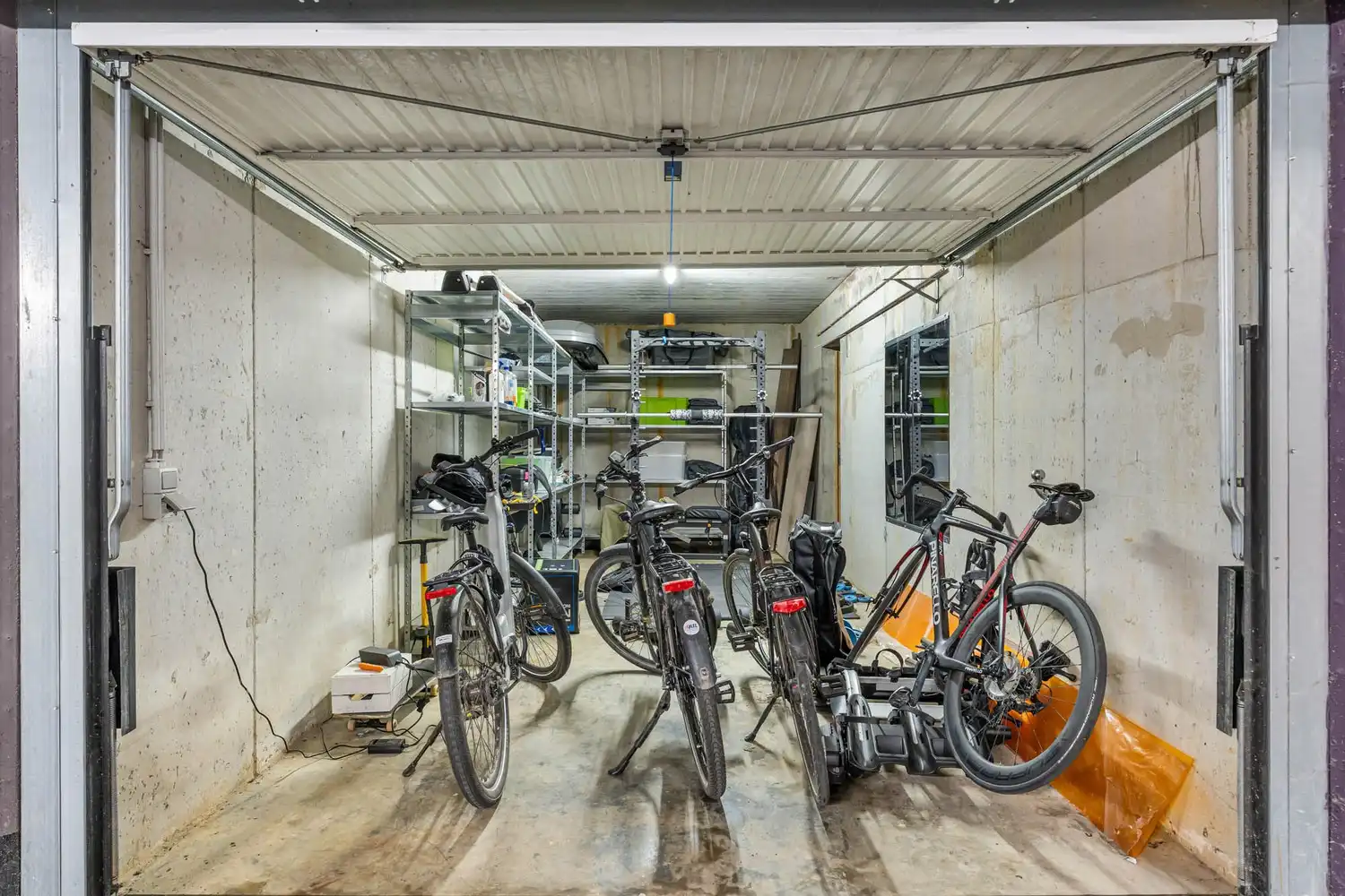 Unieke industriële loft van 240 m² met panoramisch dakterras van 96 m², jacuzzi en sauna foto 31