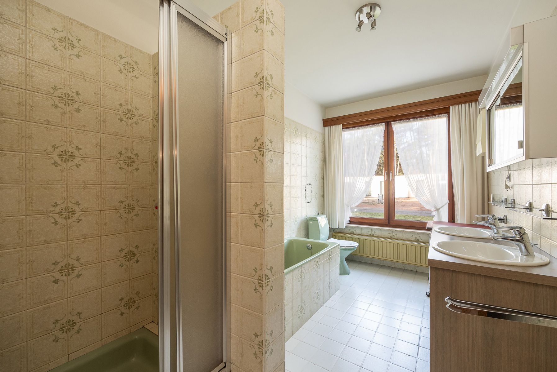 Laagbouwvilla met 3 slaapkamers op perceel grond van 1.831m². Zuidoost georiënteerd.  foto 11