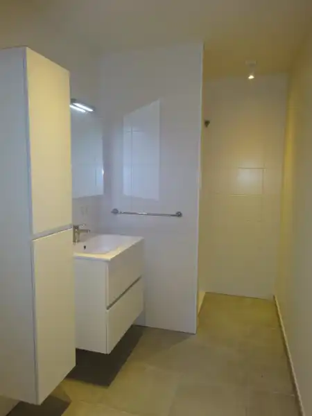 Instapklaar en verzorgd appartement met 2 slaapkamers, terras en garage foto 9