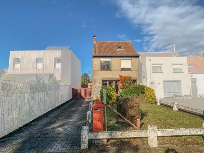 Ruime en lichtrijke woning met bouwgrond centraal gelegen foto 19