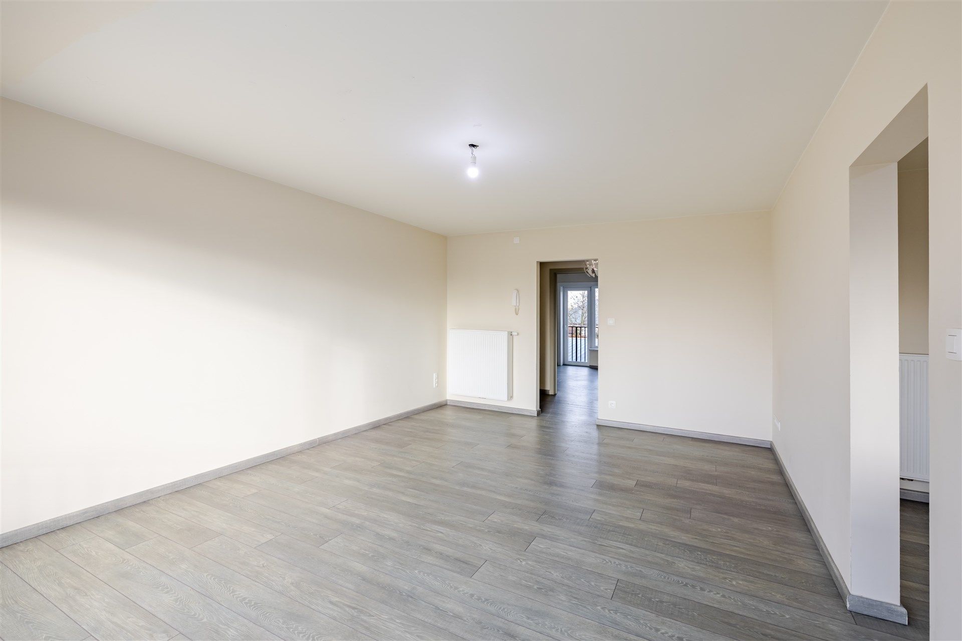 Gunstig gelegen 2 slaapkamer appartement met terras foto 8