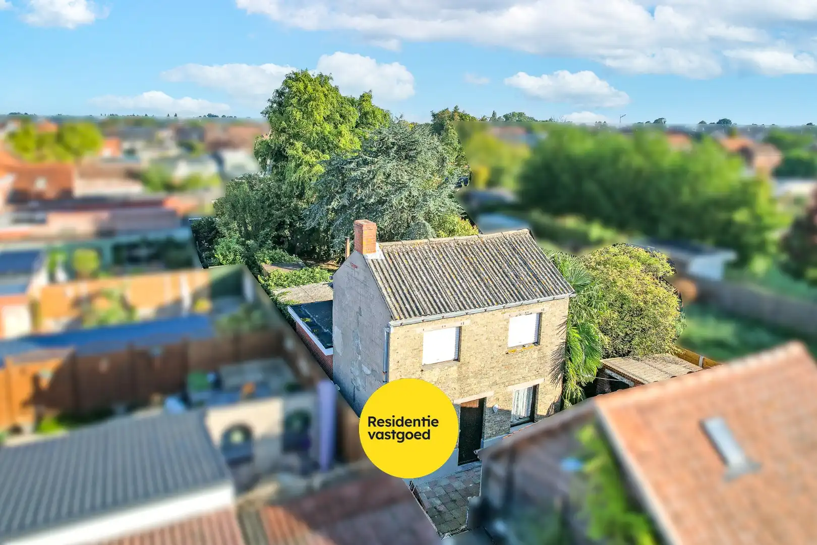 Te renoveren woning op een perceel van 392m² te Houthulst! foto 3