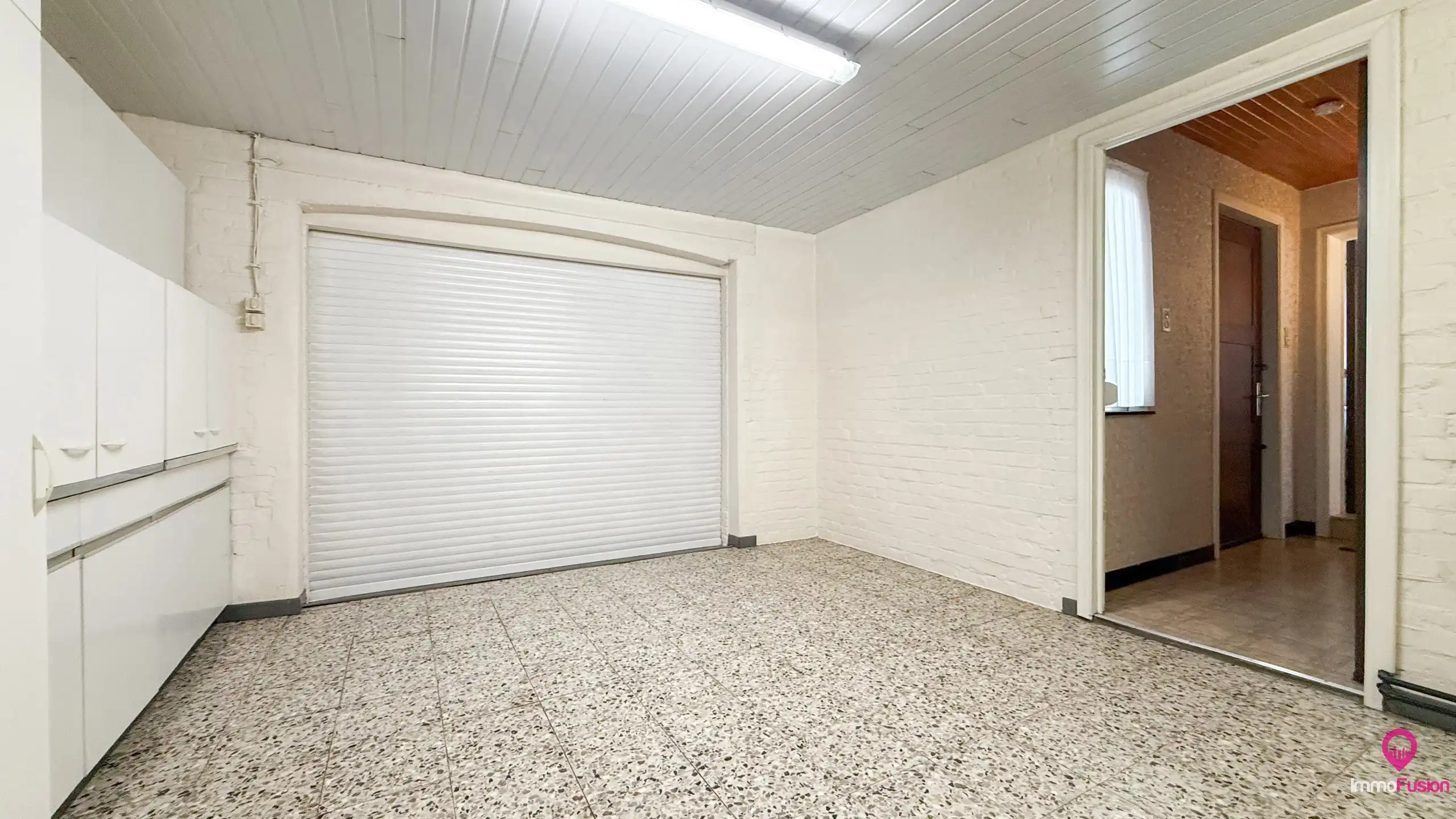 Ruime woning met 3 slaapkamers en zeer breed perceel! foto 16