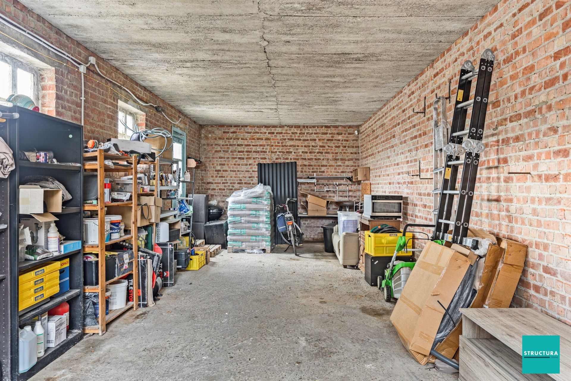 Instapklare woning met 3 ruime slaapkamers, privatieve en aangelegde tuin en grote garage/atelier foto 22