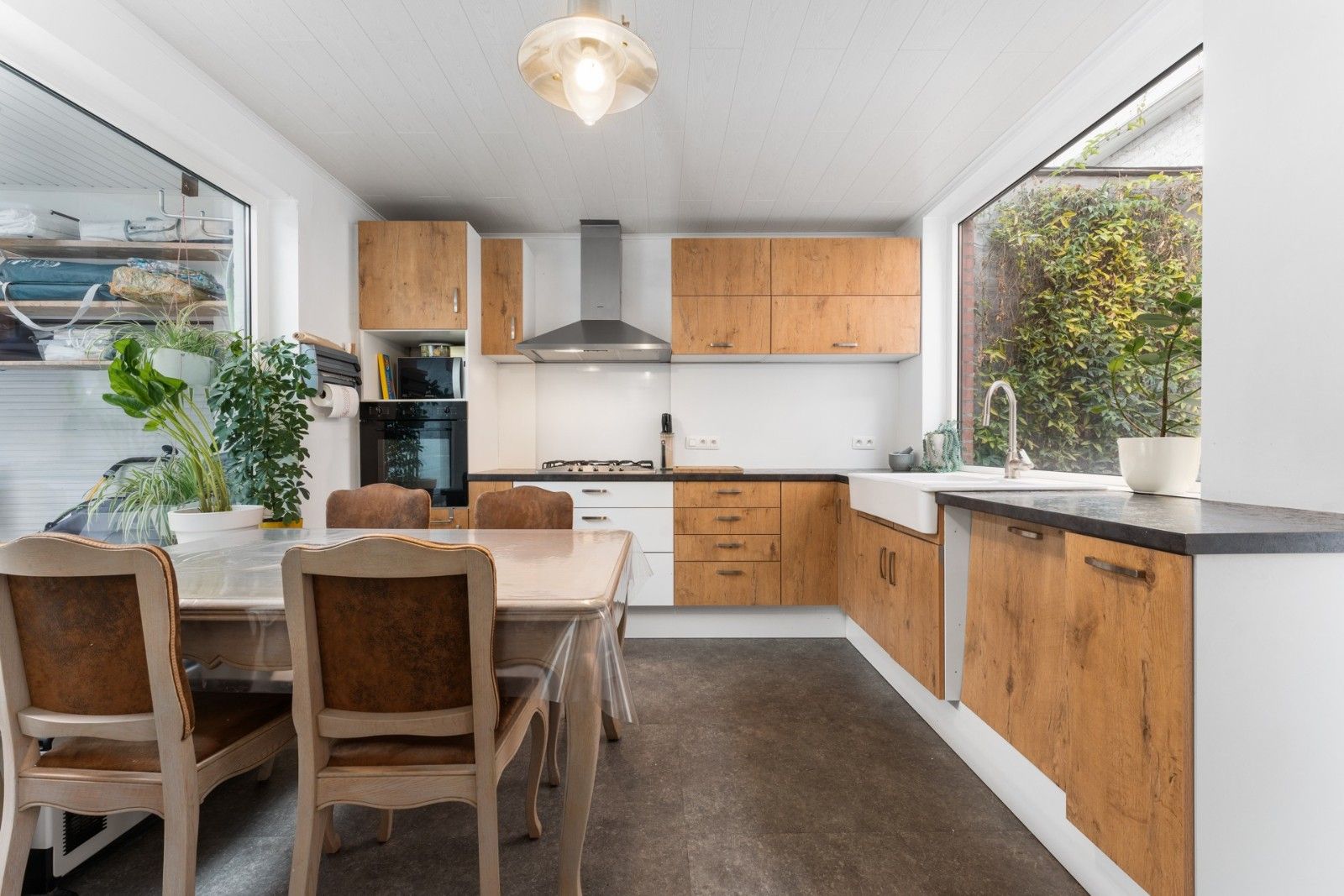 Instapklare woning nabij centrum Ardooie foto 7