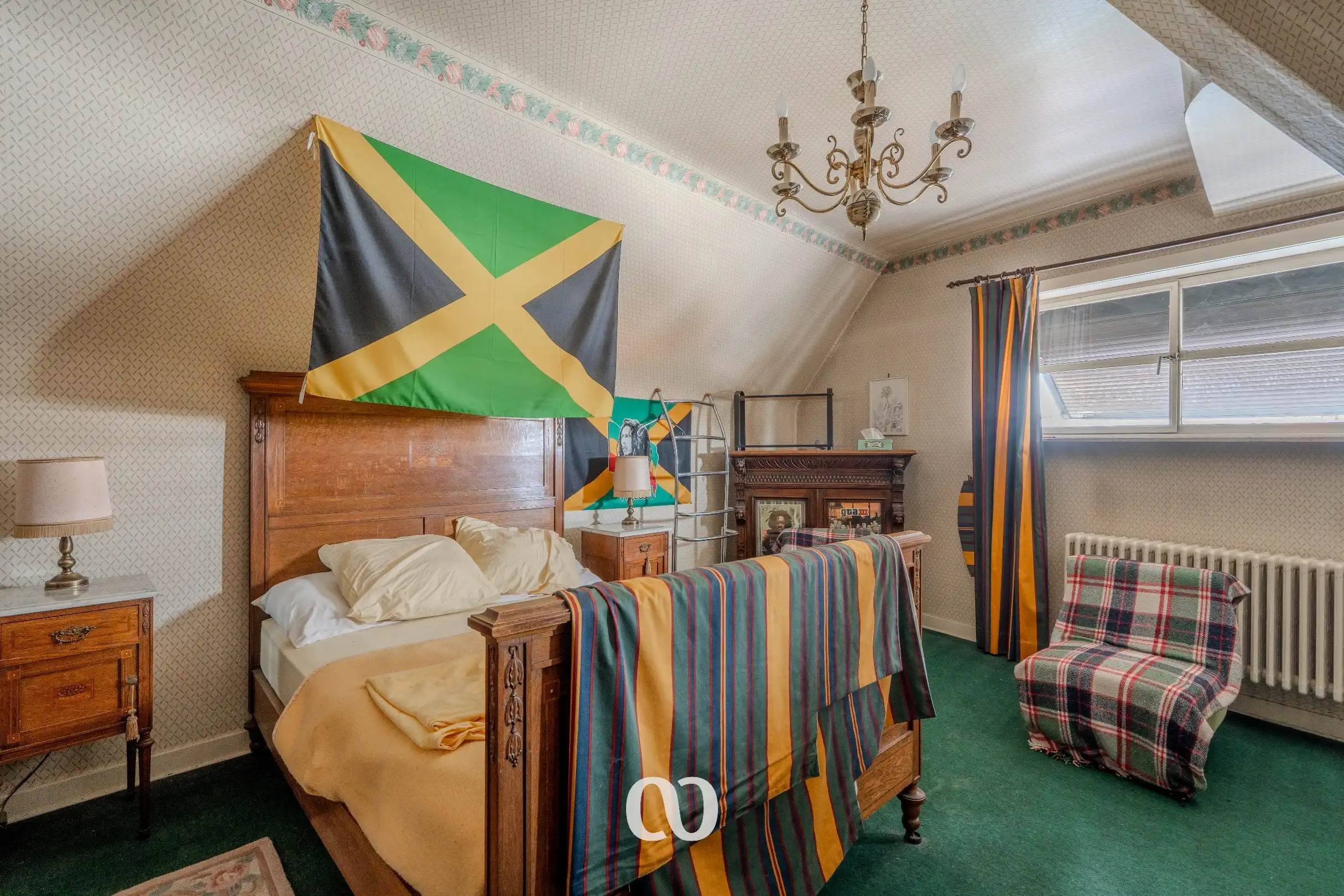 Zeer grote karaktervolle woning in art-deco stijl met tal van mogelijkheden foto 15