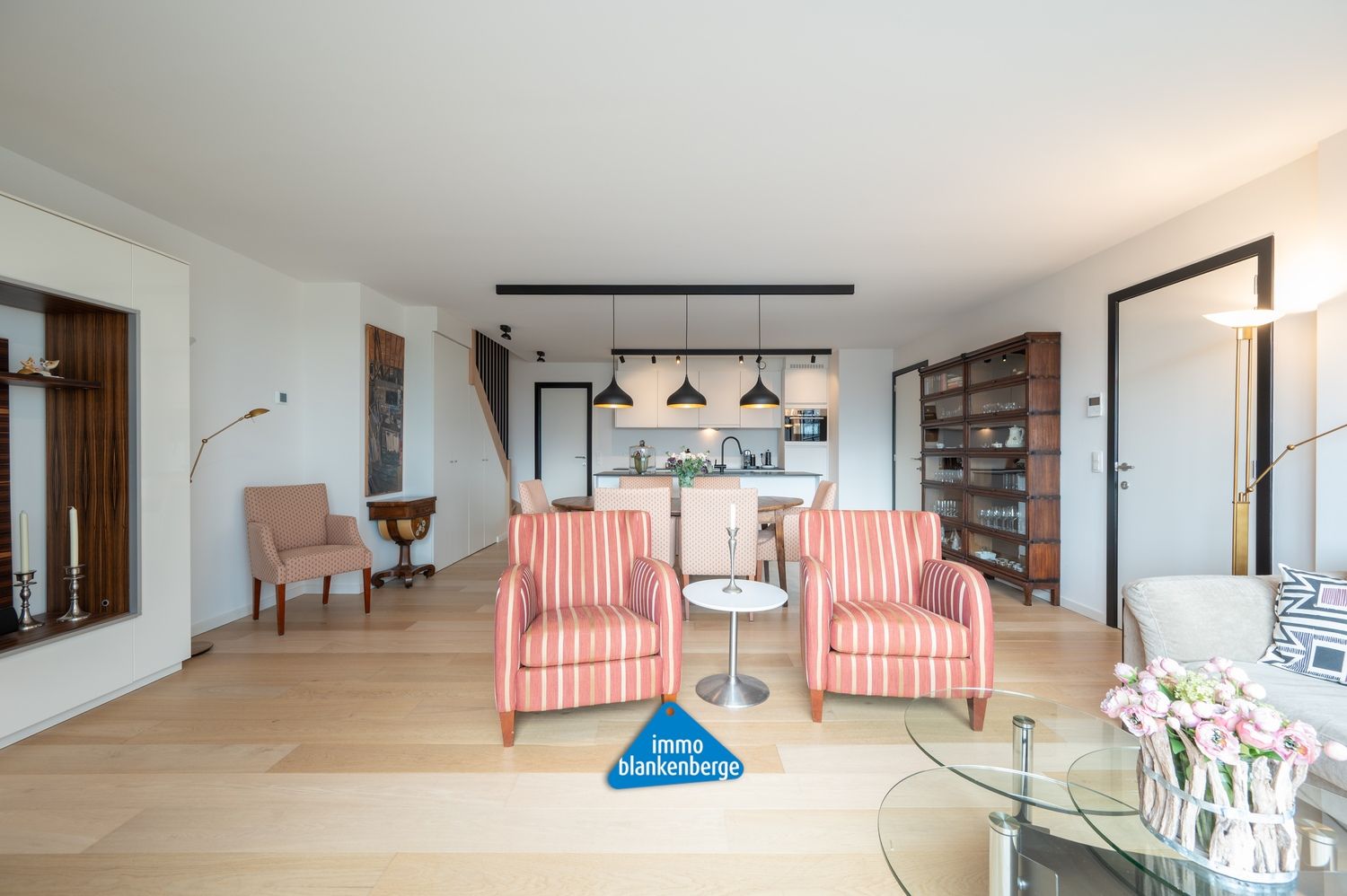 Exclusief Duplexappartement met Drie Ruime Terrassen foto 8