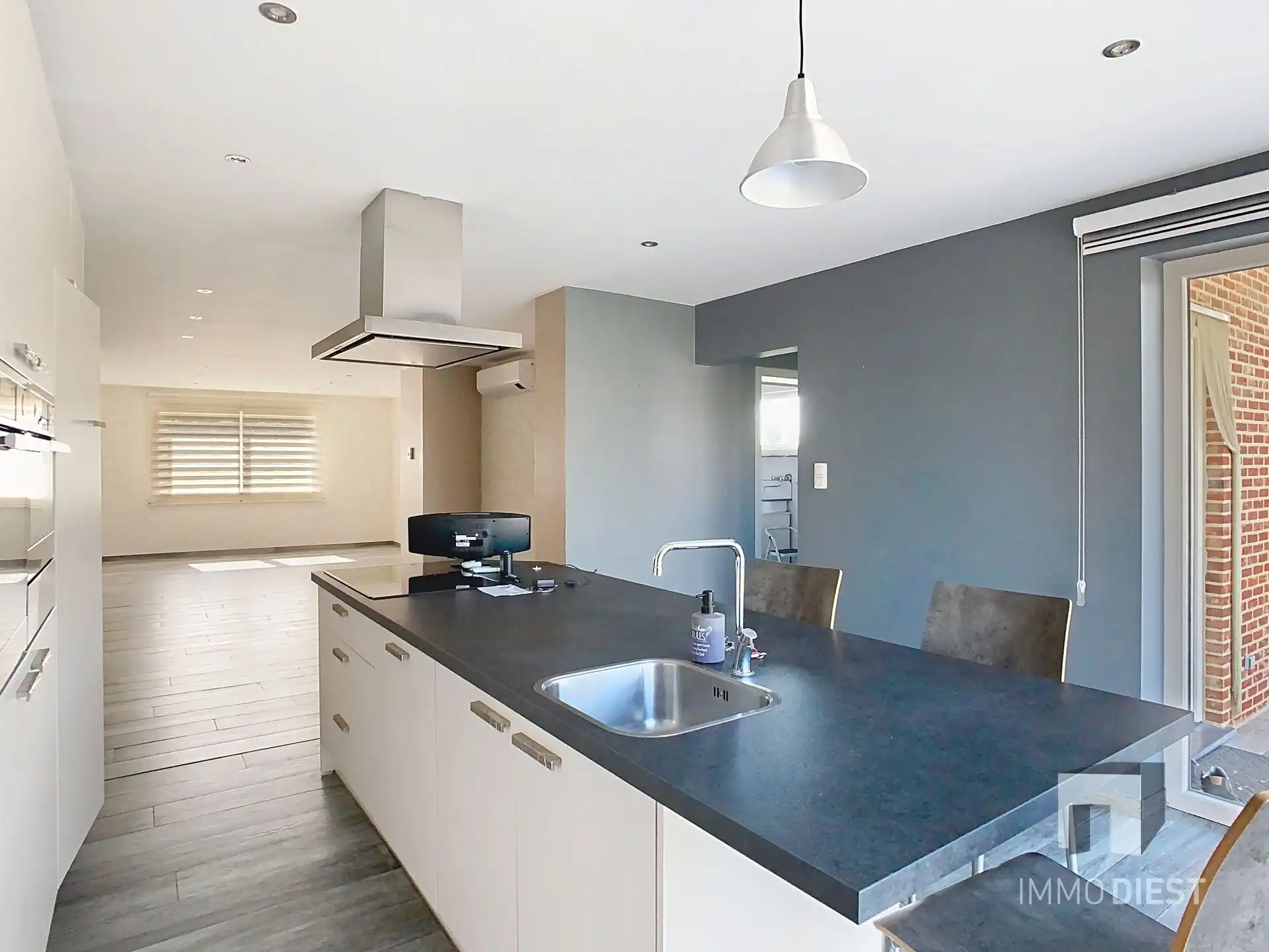 Volledig gerenoveerde halfopen woning +  EPC A foto 14