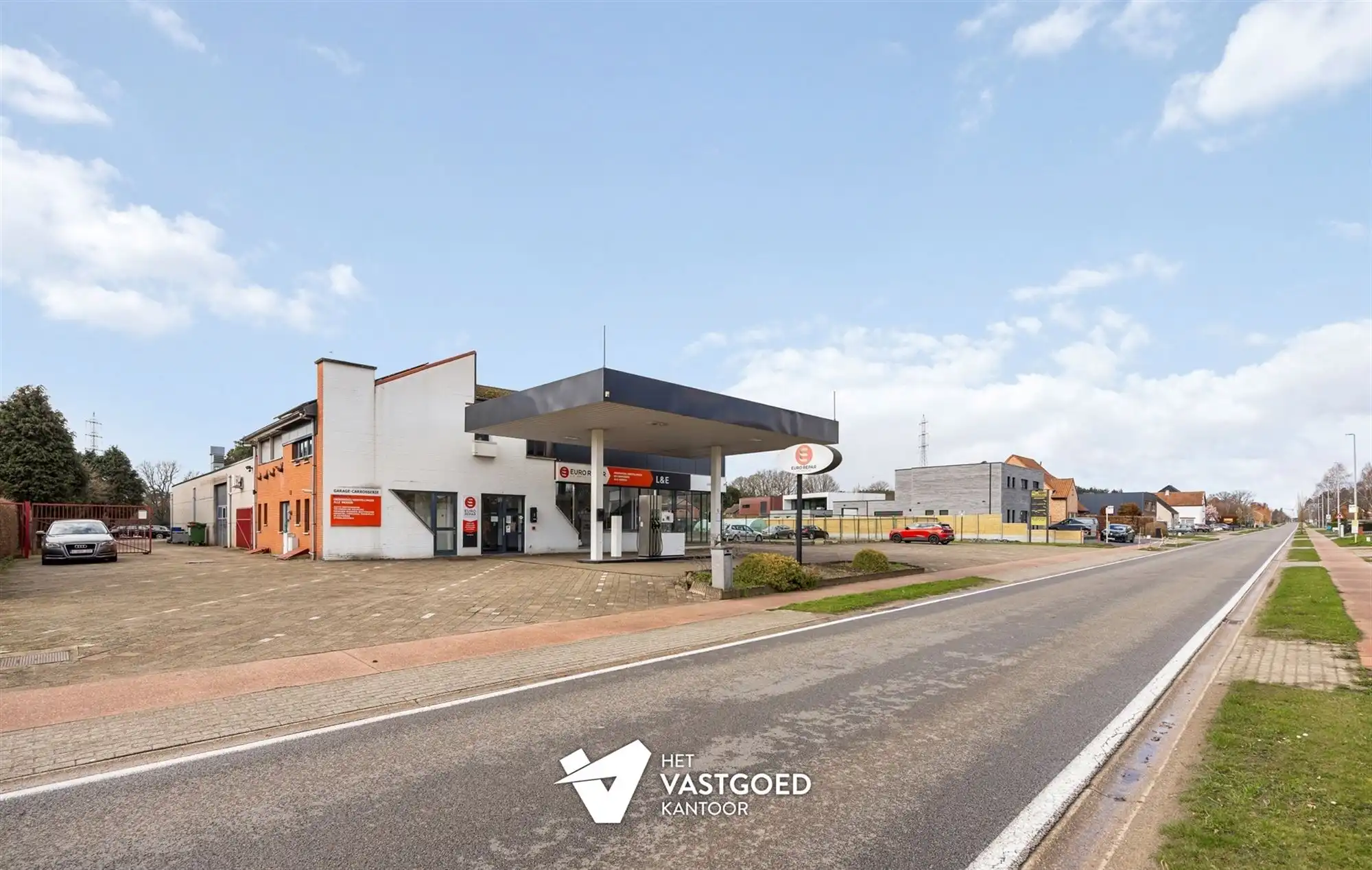 OVER TE NEMEN GARAGE (800M²) EN TANKSTATION GELEGEN OP EEN PERCEEL VAN 2727M² TE HAM foto 8