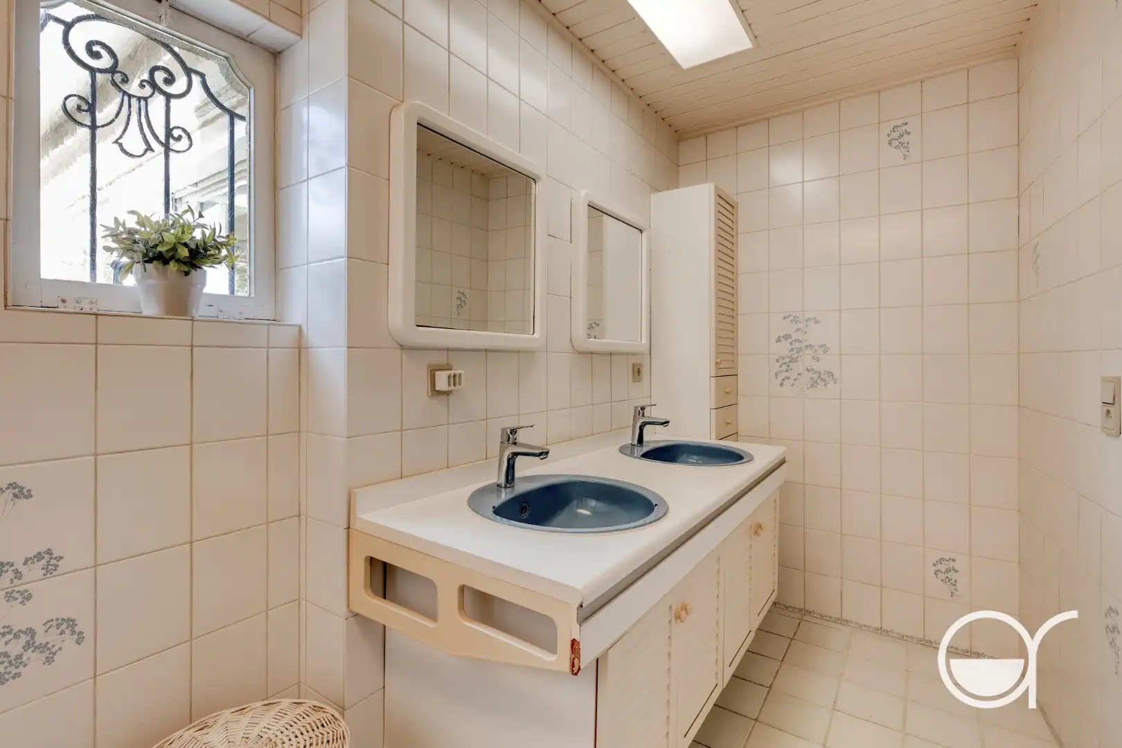 Statige op te frissen dokterswoning met praktijk, APPARTEMENT en riante tuin in het hart van Wetteren foto 19