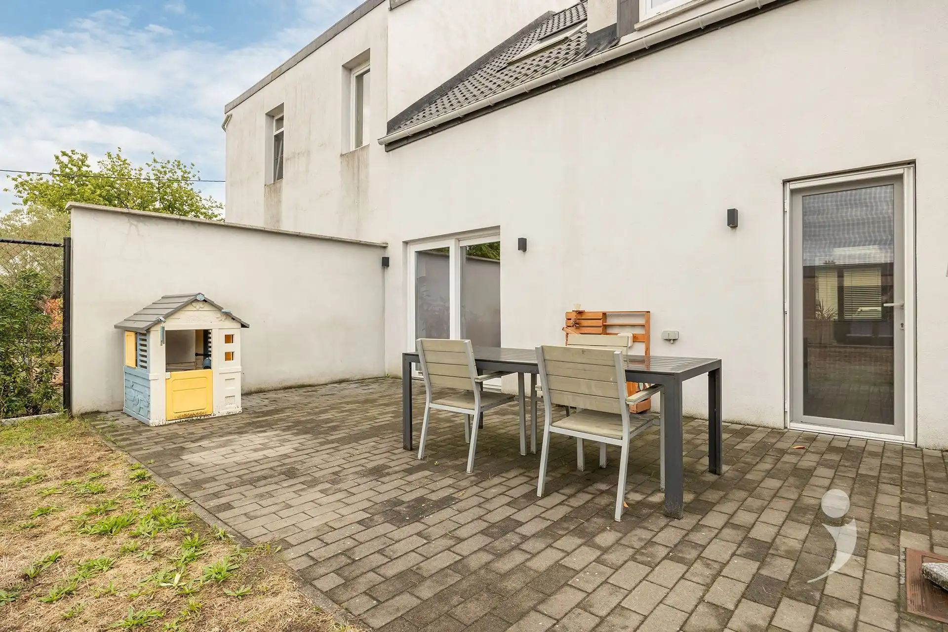 Recent gerenoveerde woning op een rustige locatie! foto 34
