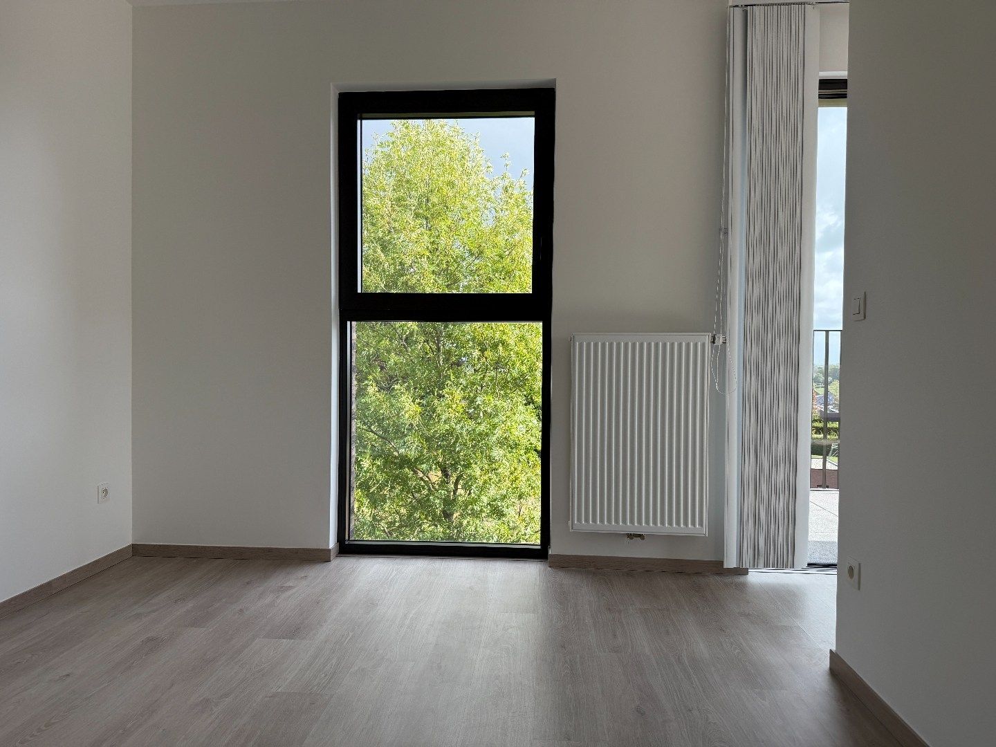 Modern appartement met ruim terras, rustige ligging in randstad Tongeren foto 9