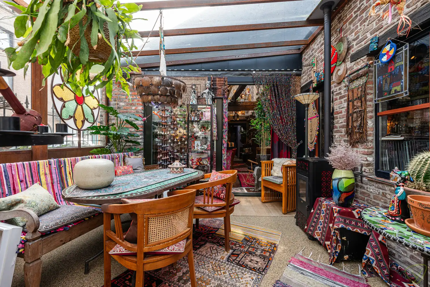 Voormalig muziek- en eetcafé “De Filosoof” wordt verkocht. foto 13