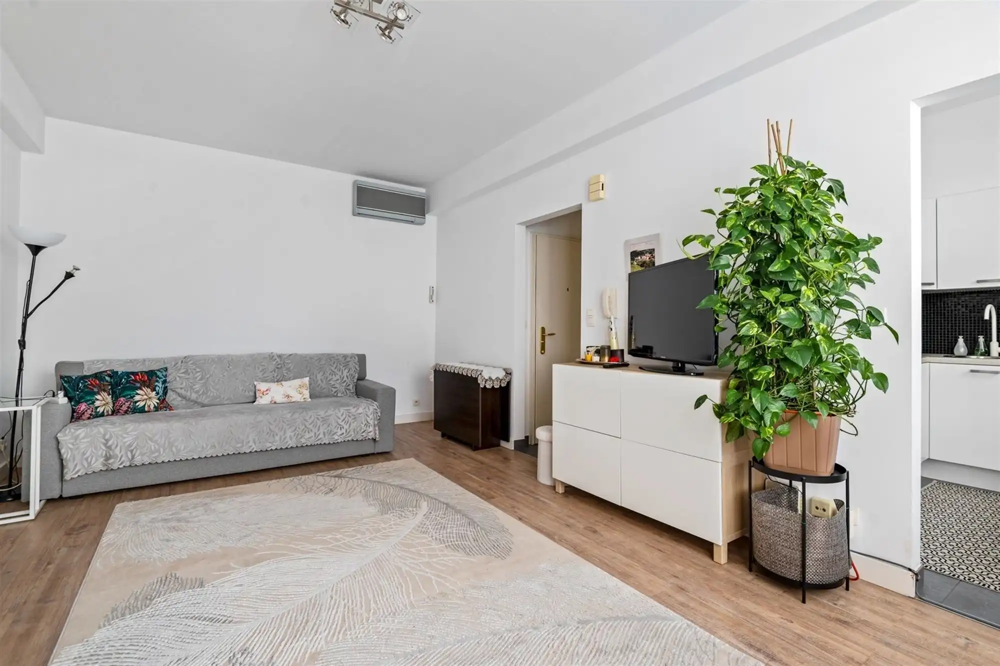 Modern 1-slaapkamerappartement vlak bij het Stadspark foto 2