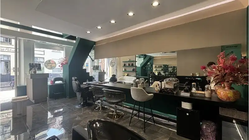 Overname instapklaar Beauty Salon - Hairstyling, Nagelstudio en Massage in Brugge foto 2