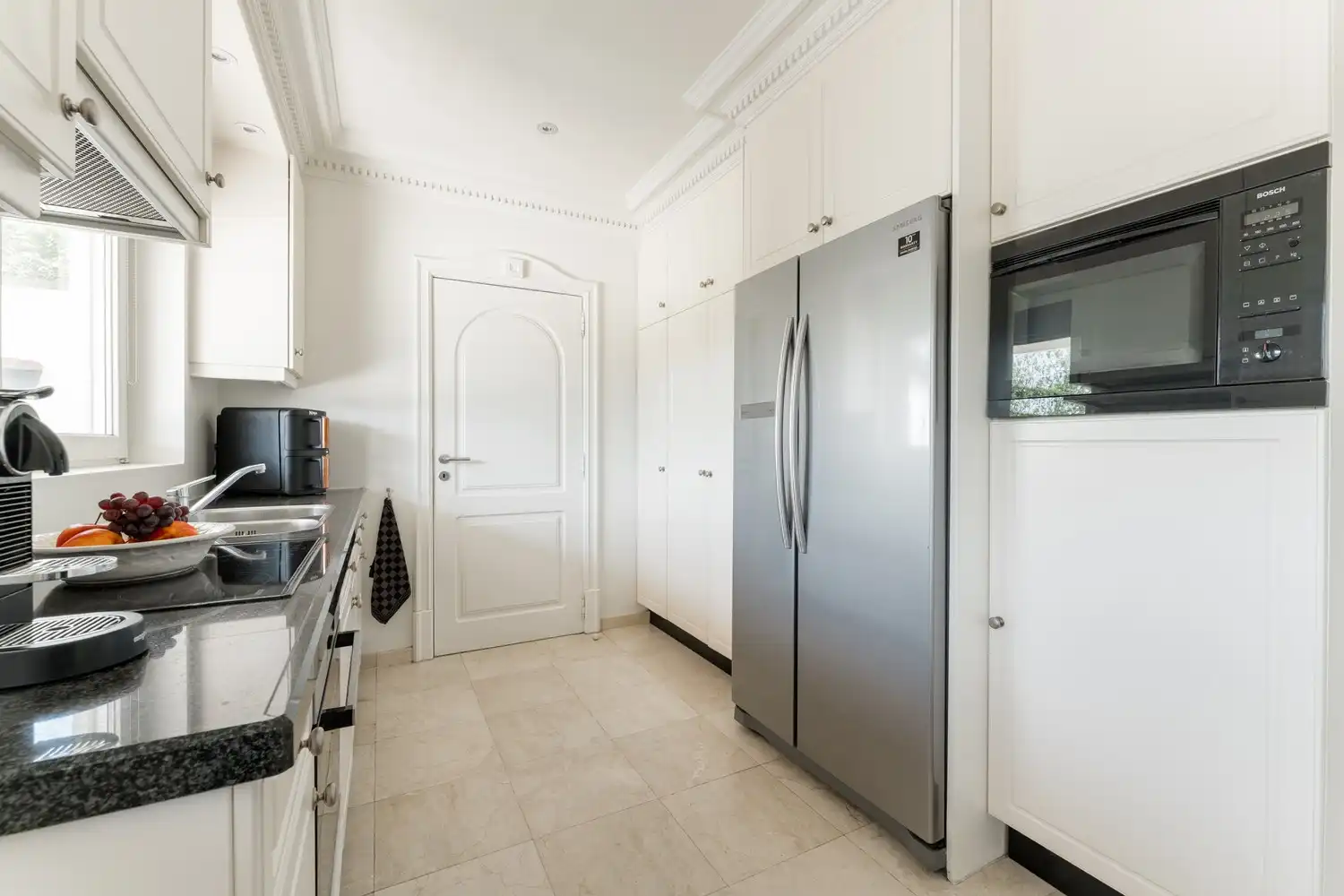 Prachtige ruime villa op een royaal perceel foto 15