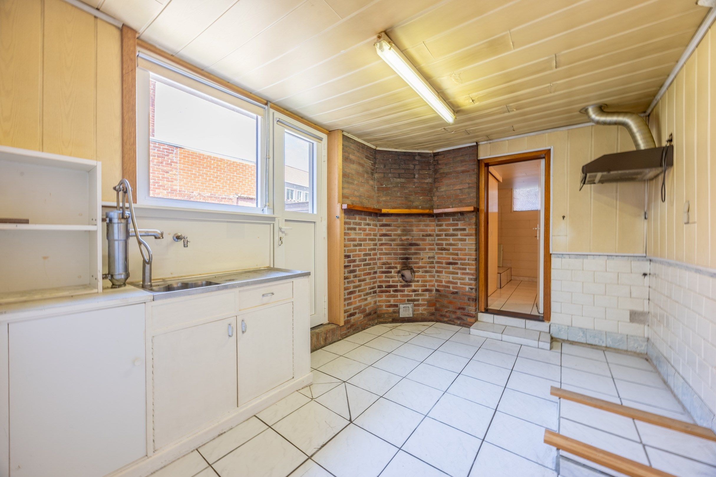 RUIME WONING MET 4 SLAAPKAMERS EN TUIN  foto 5