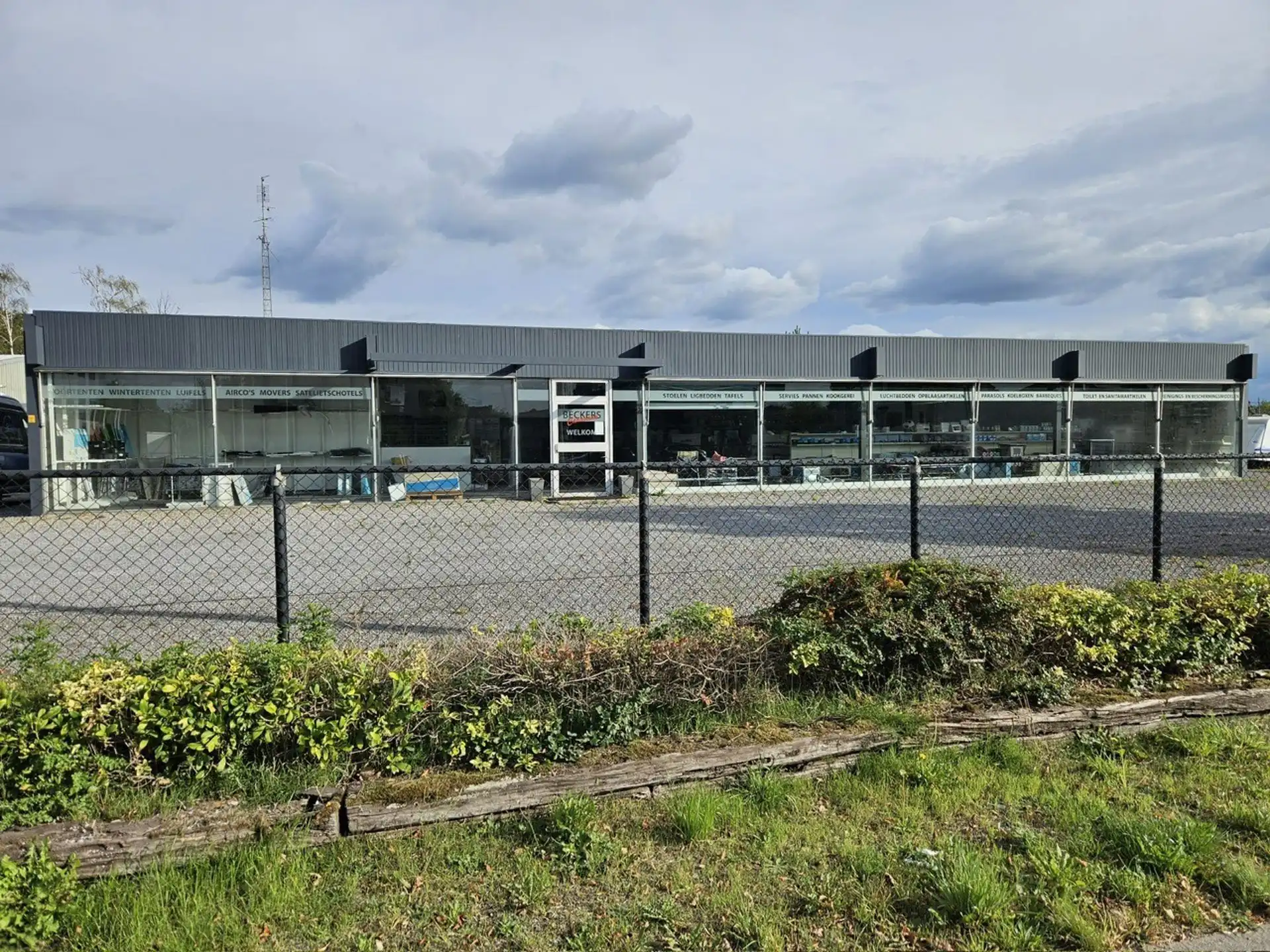 Te koop: commercieel gebouw of projectlocatie in Dilsen-Stokkem foto 13