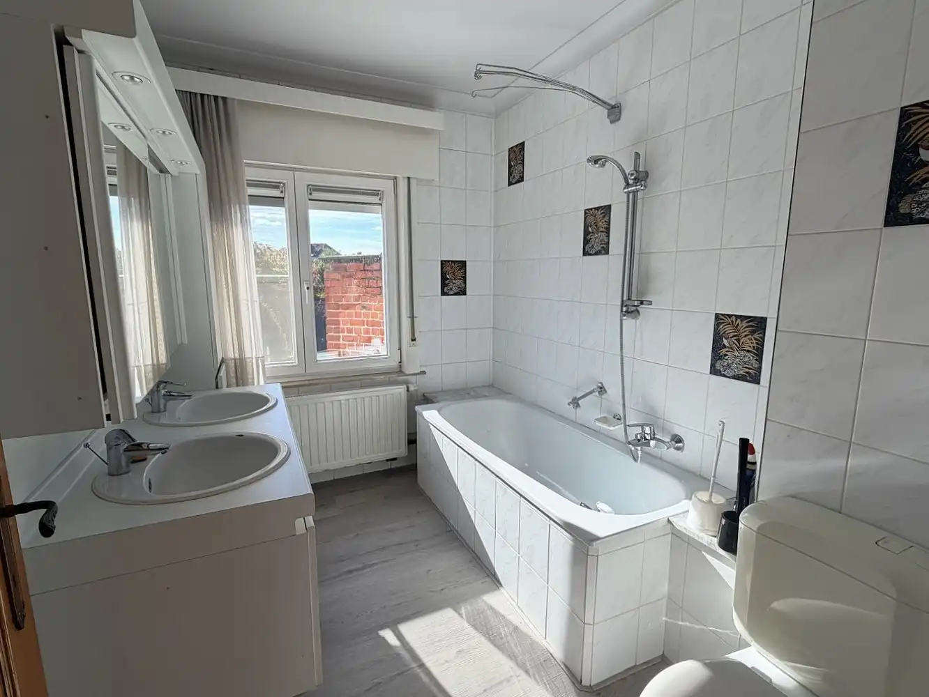 Grote gezinswoning met eventueel kangoeroepotentieel op toplocatie - MET garage foto 15