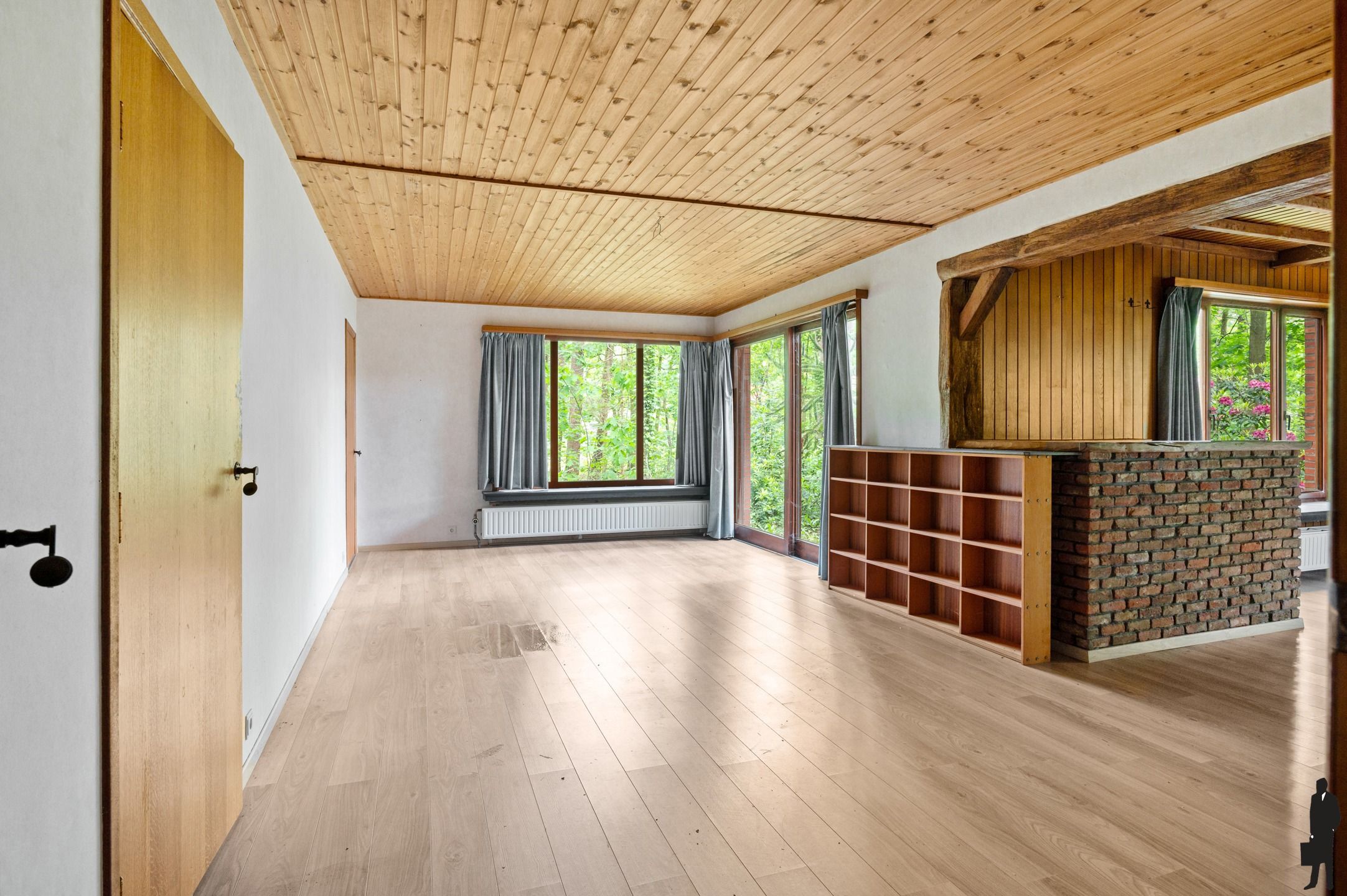 Interessant renovatieproject, in een rustige villawijk.  foto 8