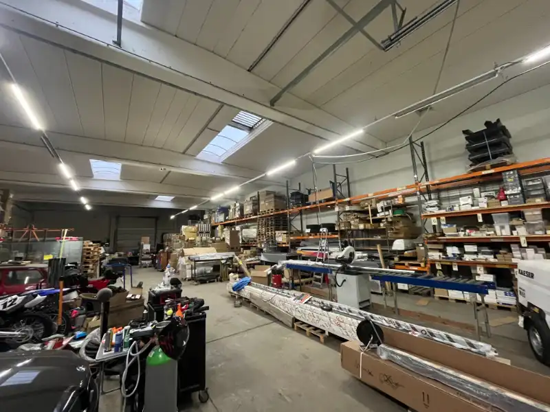 Magazijn te huur foto 4