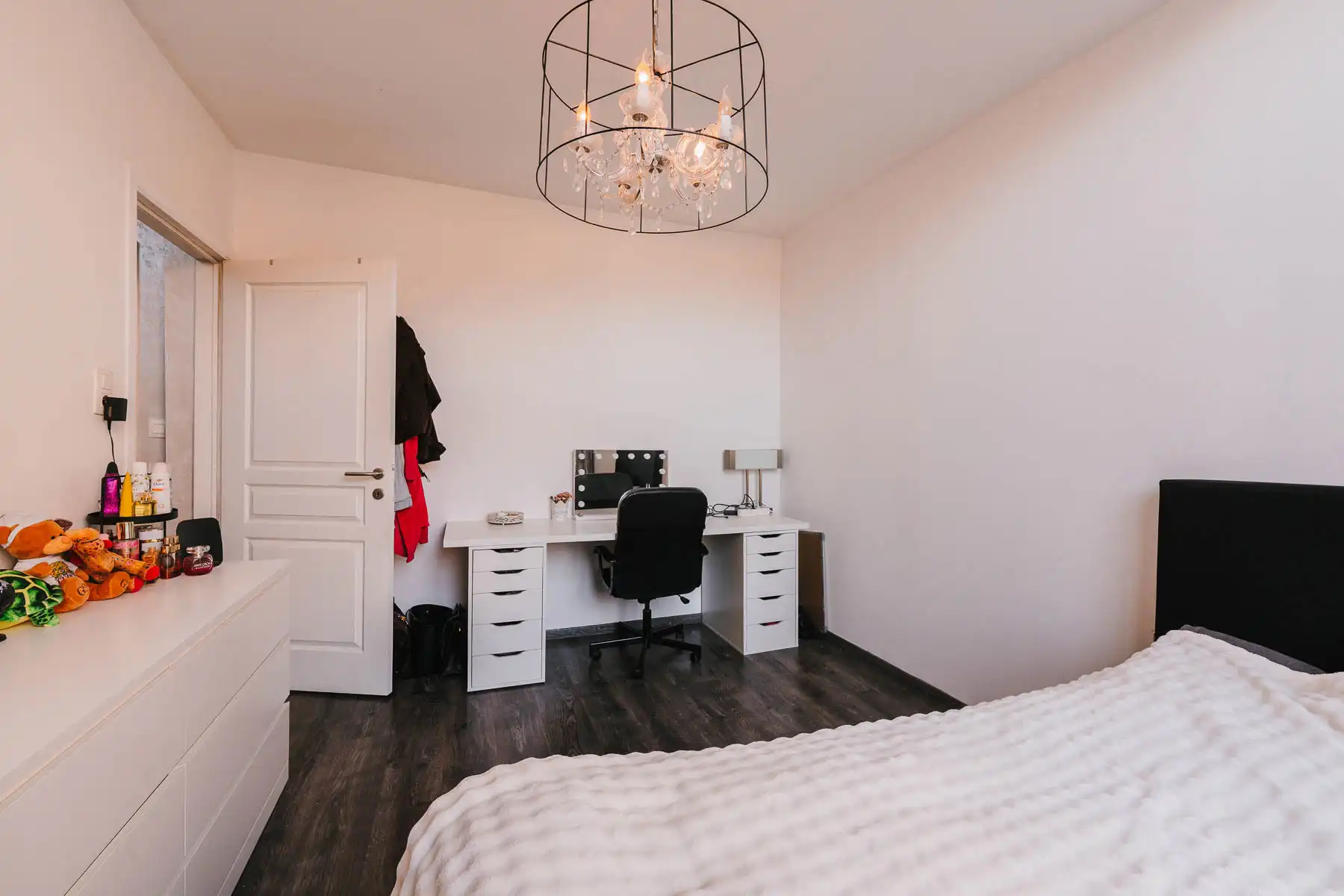 Verrassend ruime woning met sfeervolle leefruimte foto 24