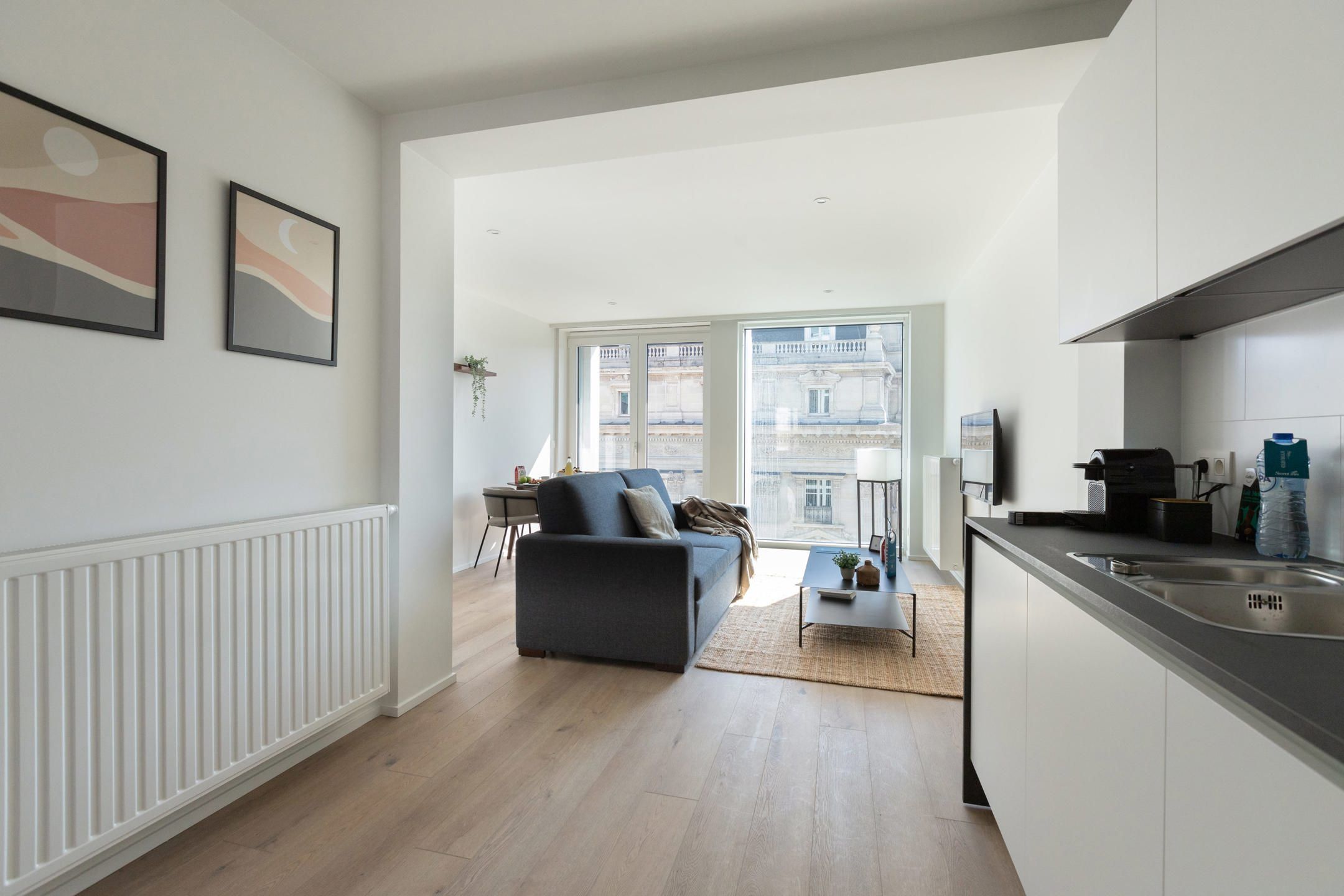 Centrum: Gemeubileerd appartement met 1 slaapkamer! foto {{pictureIndex}}