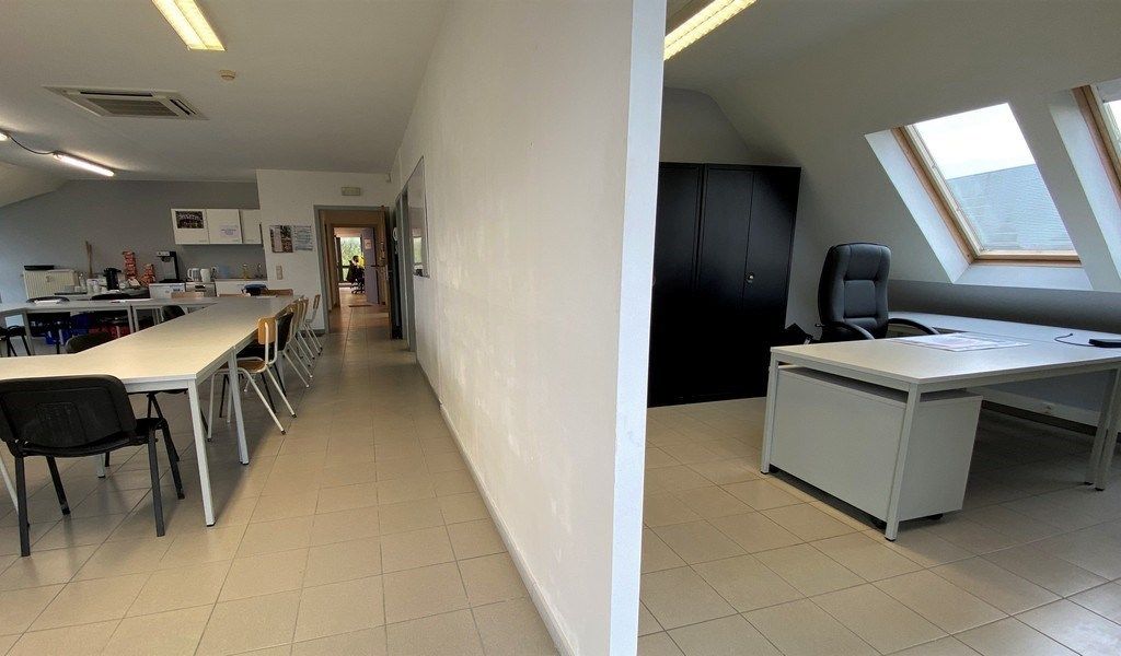 Commercieel gelegen kantoren te huur vlakbij E40 in Erpe foto 10