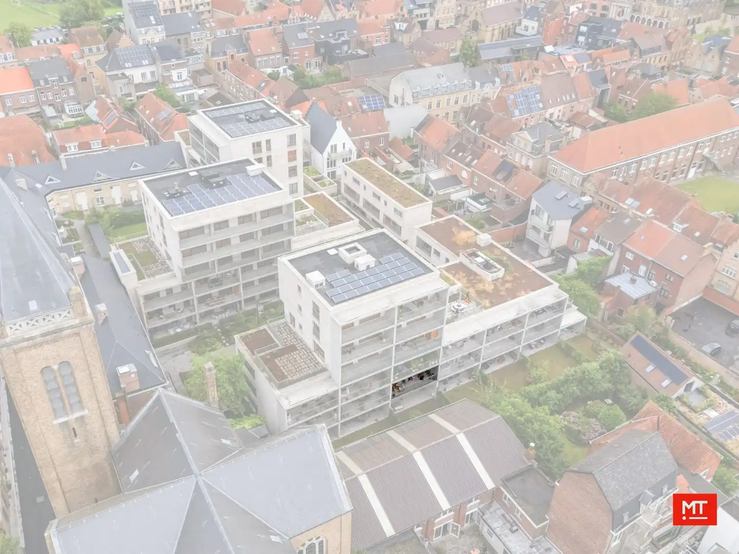 Recent appartement met 2 slaapkamers en ondergrondse parkeerplaats te koop in hartje Ieper foto 16