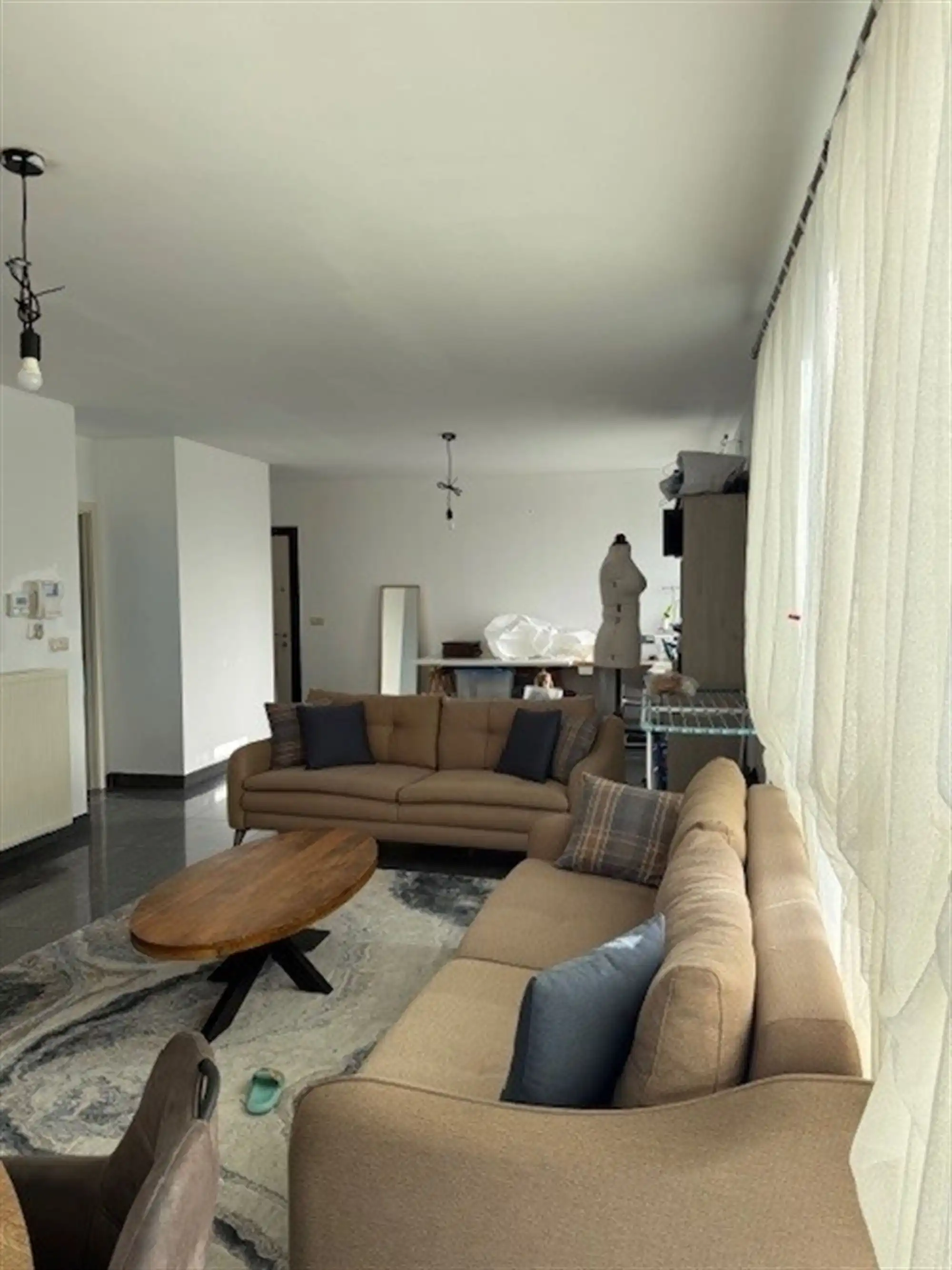 Modern 2 slpk met leuke tuin foto 2