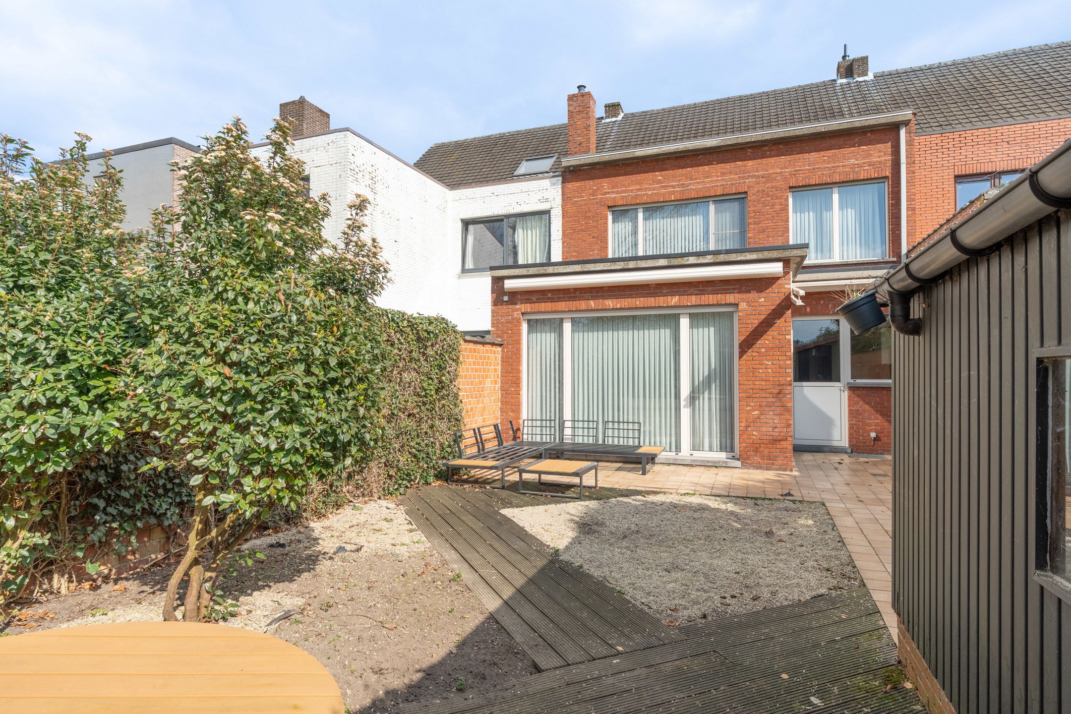 Instapklare gezinswoning met garage en tuintje te Turnhout. foto 17