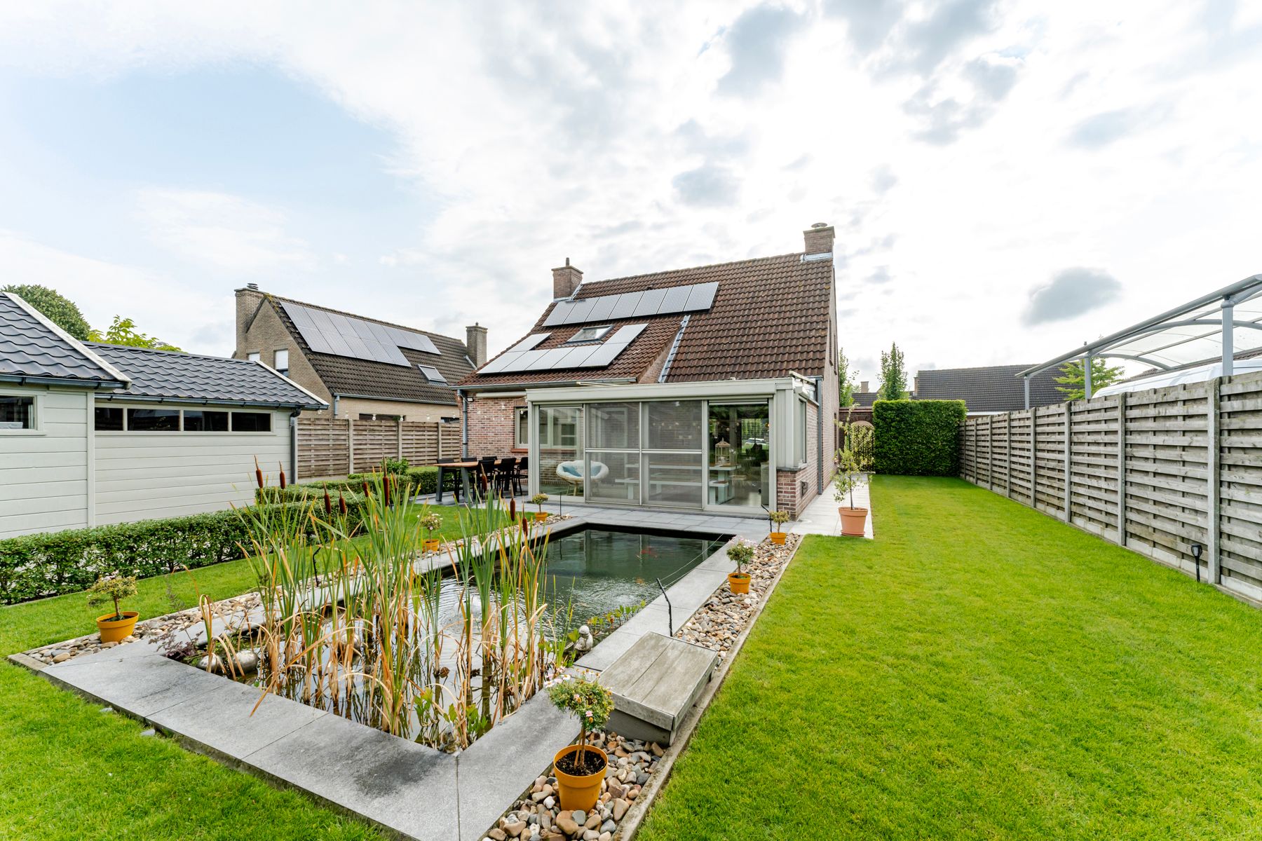 Instapklare villa in rustige straat foto 22