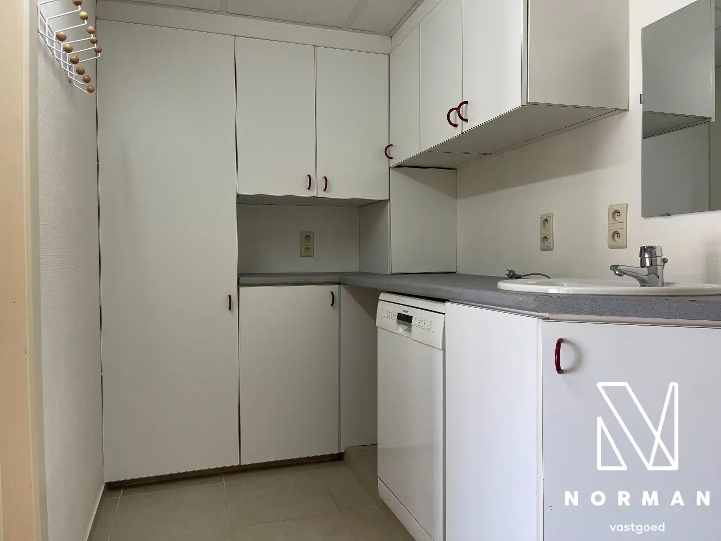 Rustig gelegen woning met oprit en garage. foto 11