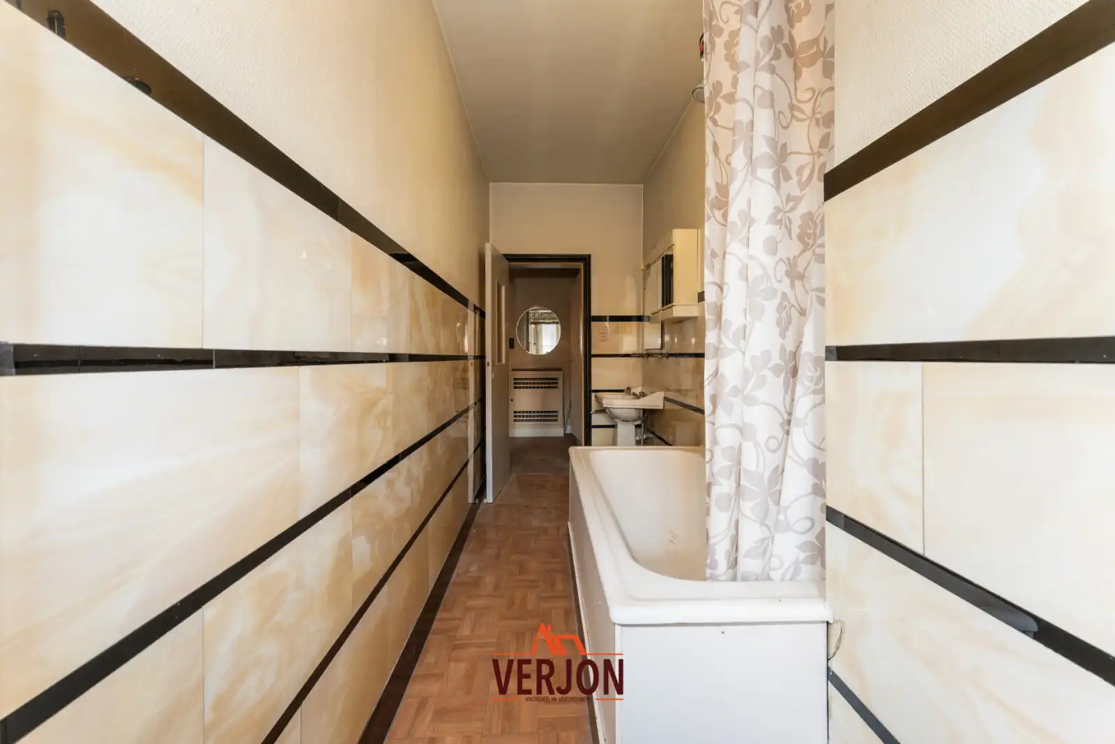 Ruime woning met mogelijkheden foto 12