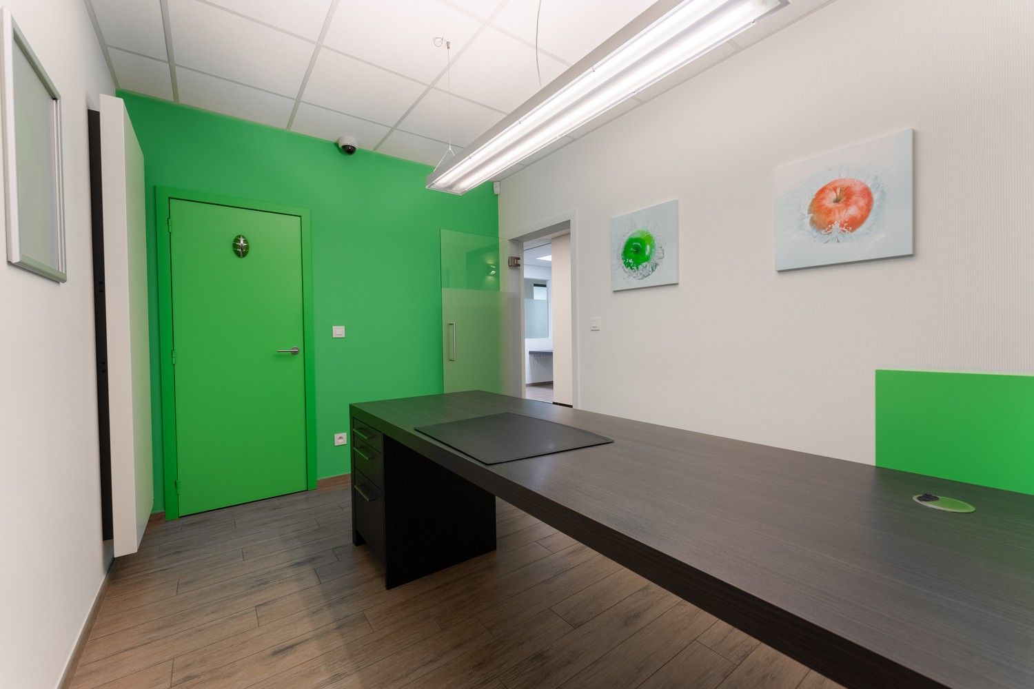 Mooi gerenoveerd handelspand pal in het centrum van Pelt met 7 parkeerplaatsen foto 18