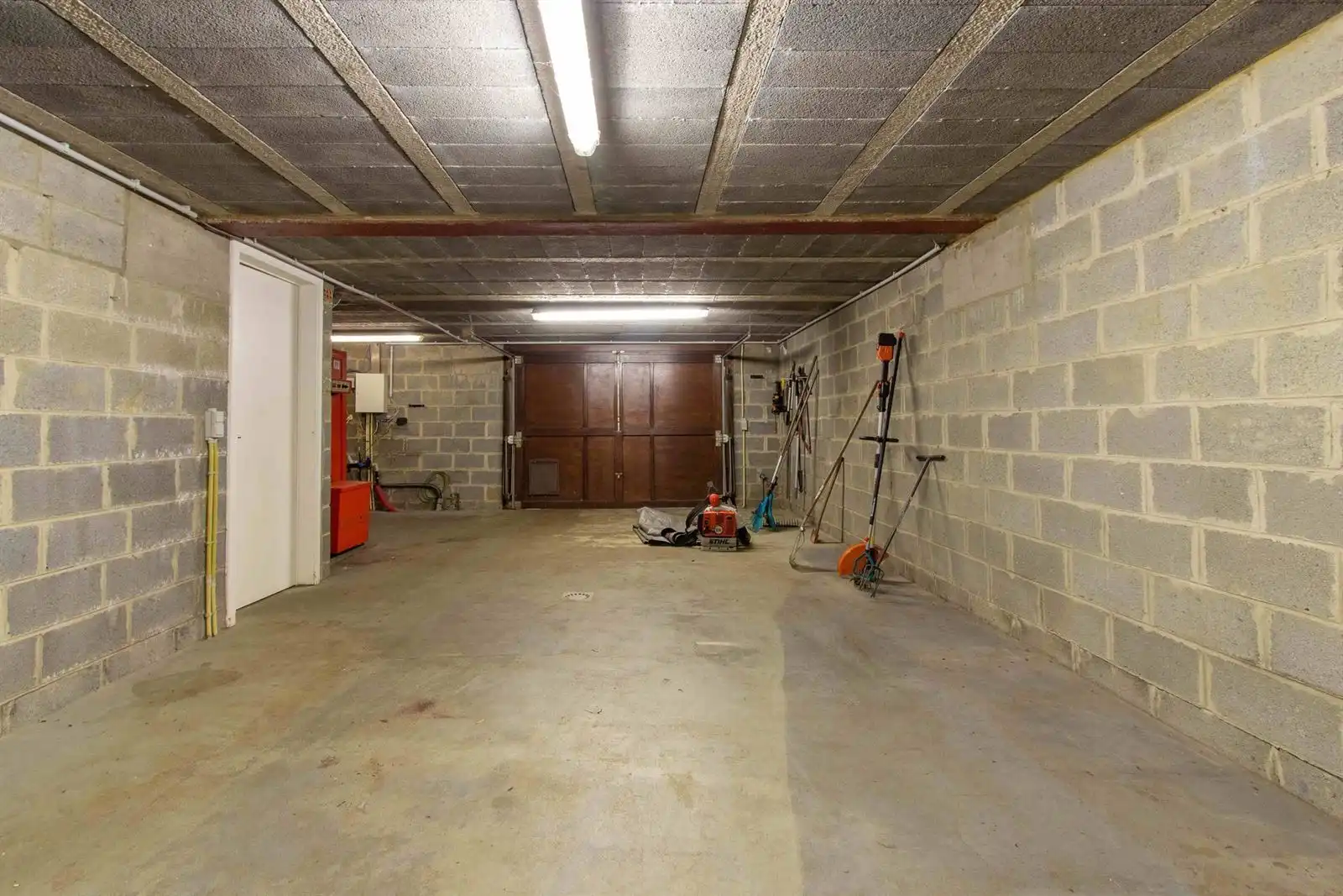 Villa met 3 slaapkamers, garage en mooie tuin foto 17