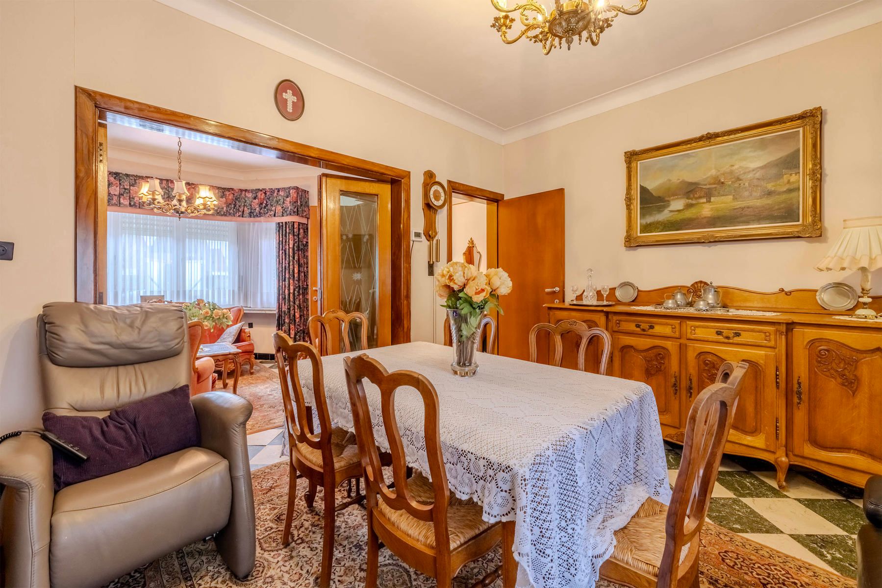 Te renoveren woning met o.a. 2 slaapkamers foto 8