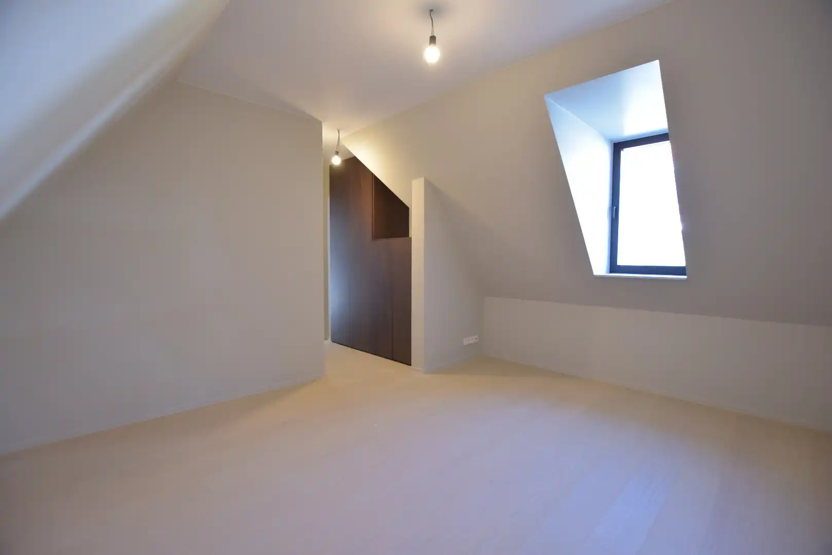 Nieuwbouw hoekwoning rustig gelegen tegen Duinenwater. foto 17