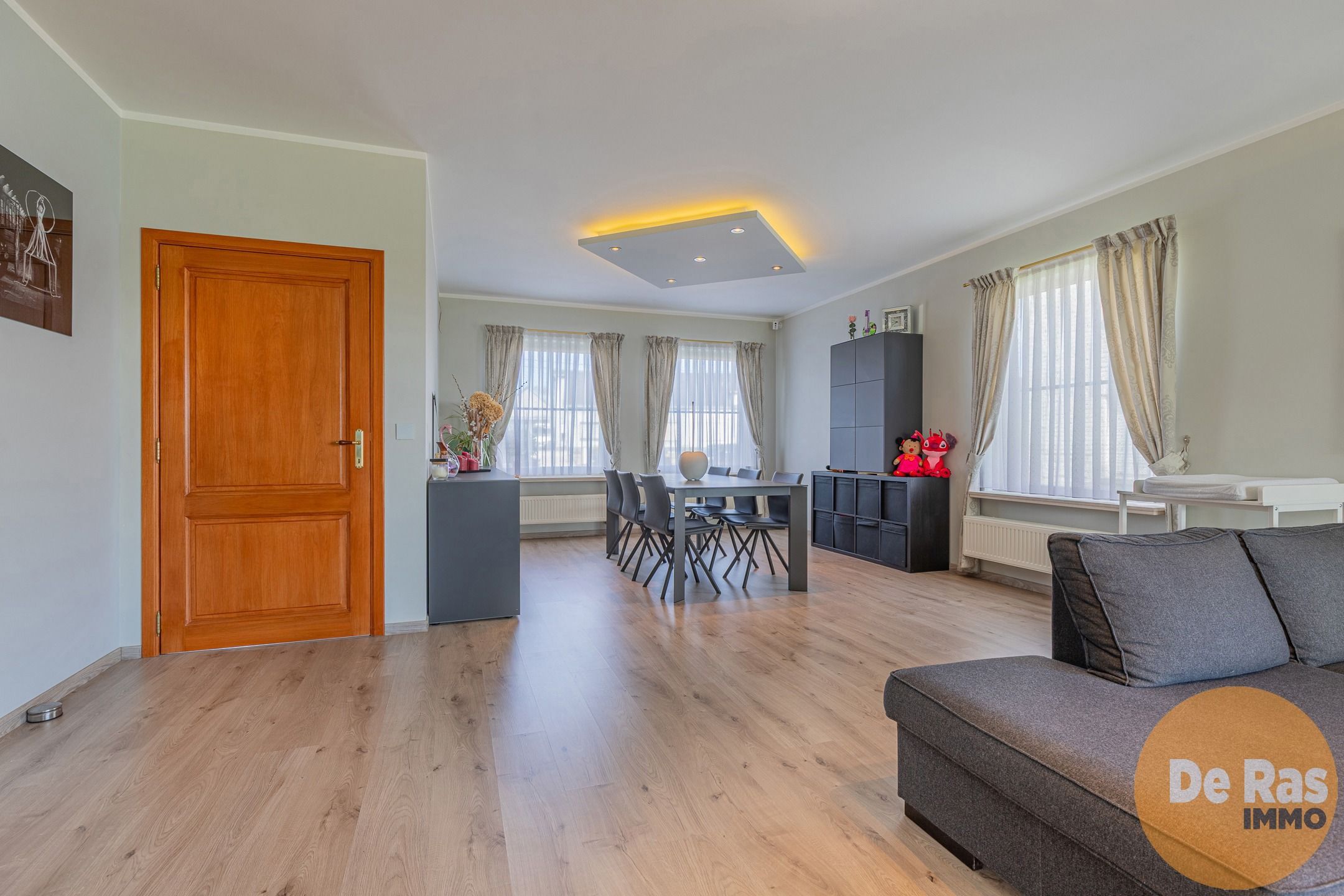 HELDERGEM - Ruime villa met 4 slpk en 2 badks! foto 3