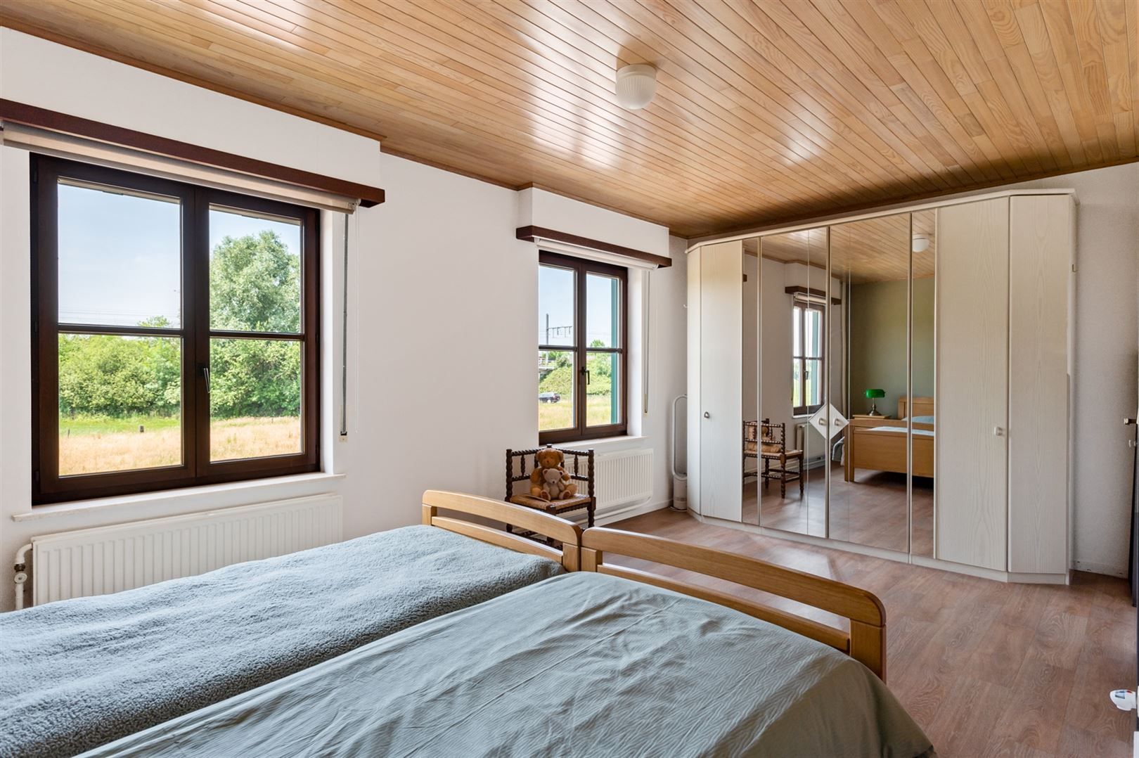 Perfect onderhouden halfopen woning met zonnige tuin. foto 11