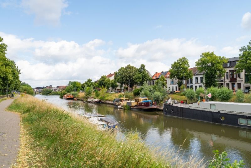 --- NIEUW --- Lichtrijk dakappartement (1 slpk) met ruim terras met zicht op de Coupure foto 5