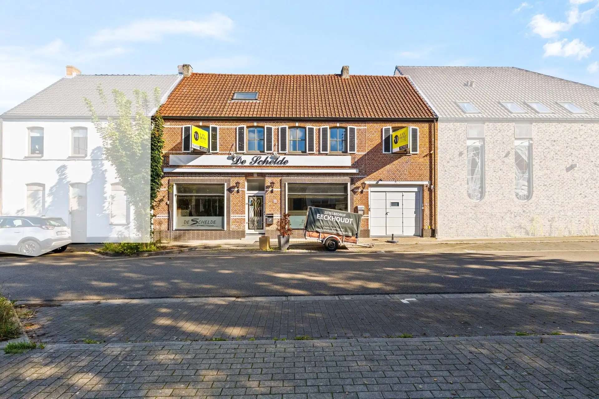 Commercieel pand met veel mogelijkheden  foto {{pictureIndex}}