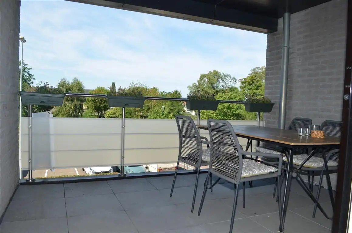 Appartement met twee slaapkamers, autostaanplaats en kelderberging in het centrum. foto 7