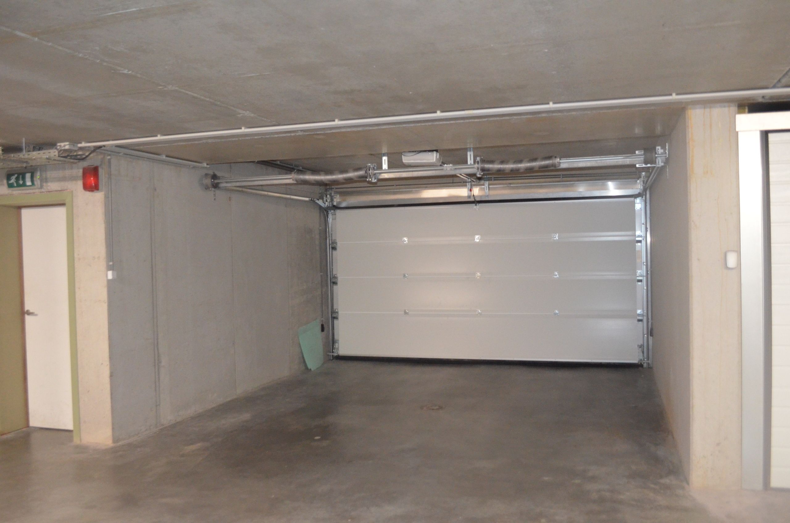 Ruim appartement van 112m2 met een terras van 10m2 en garage foto 7