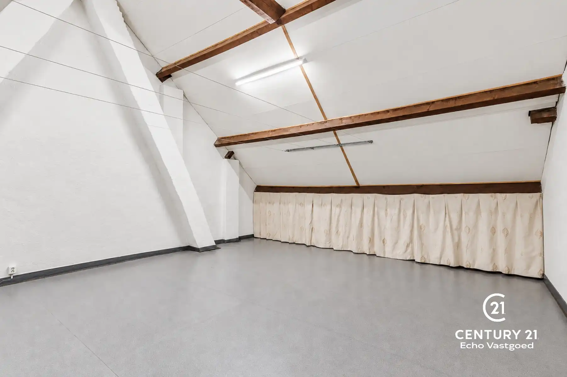 Charmante op te frissen woning met tuintje op topligging! foto 28