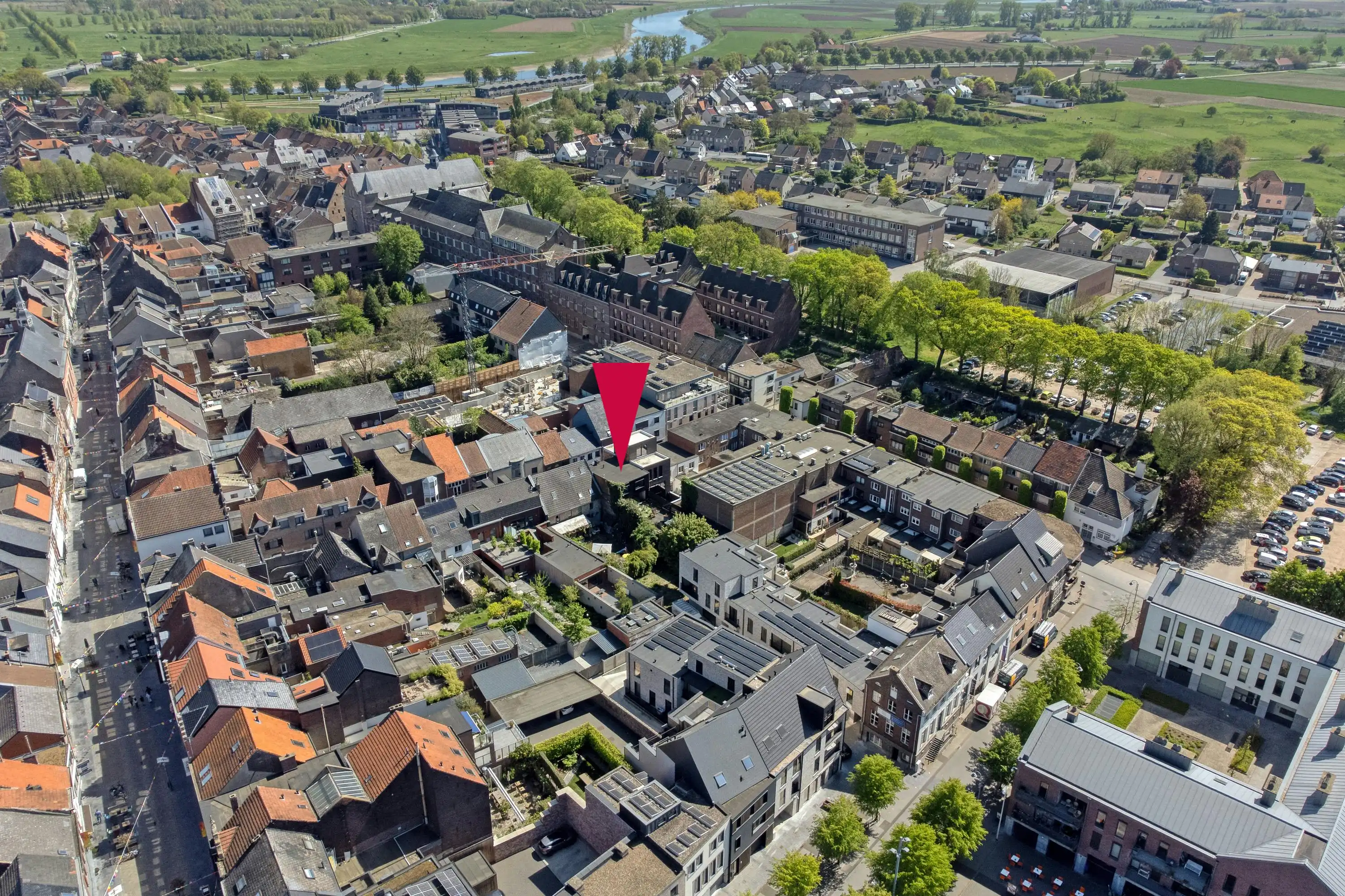 Unieke stadswoning met terras, atelier en garage te koop foto 21