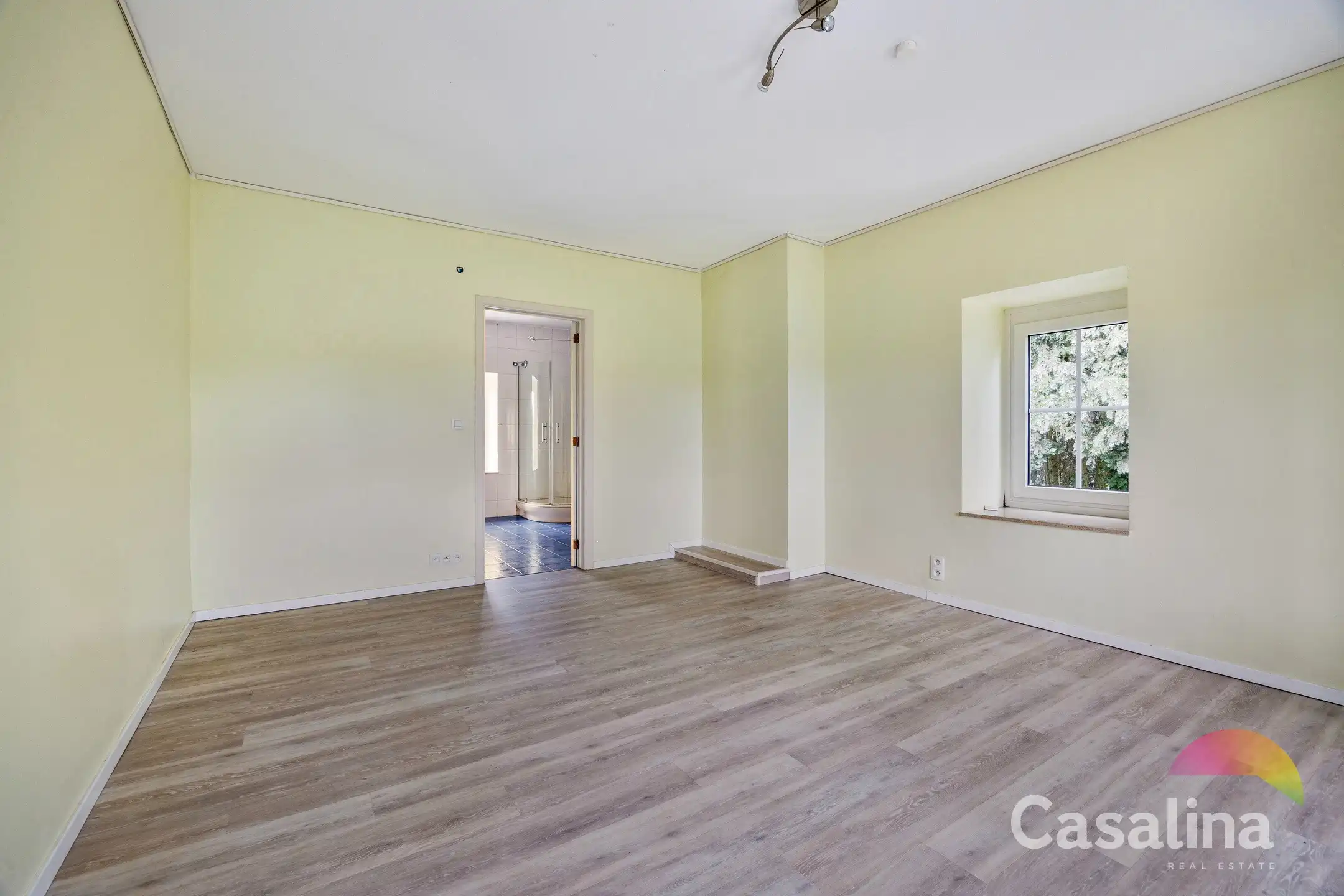 Prachtige Villa  met mooie tuin  foto 11