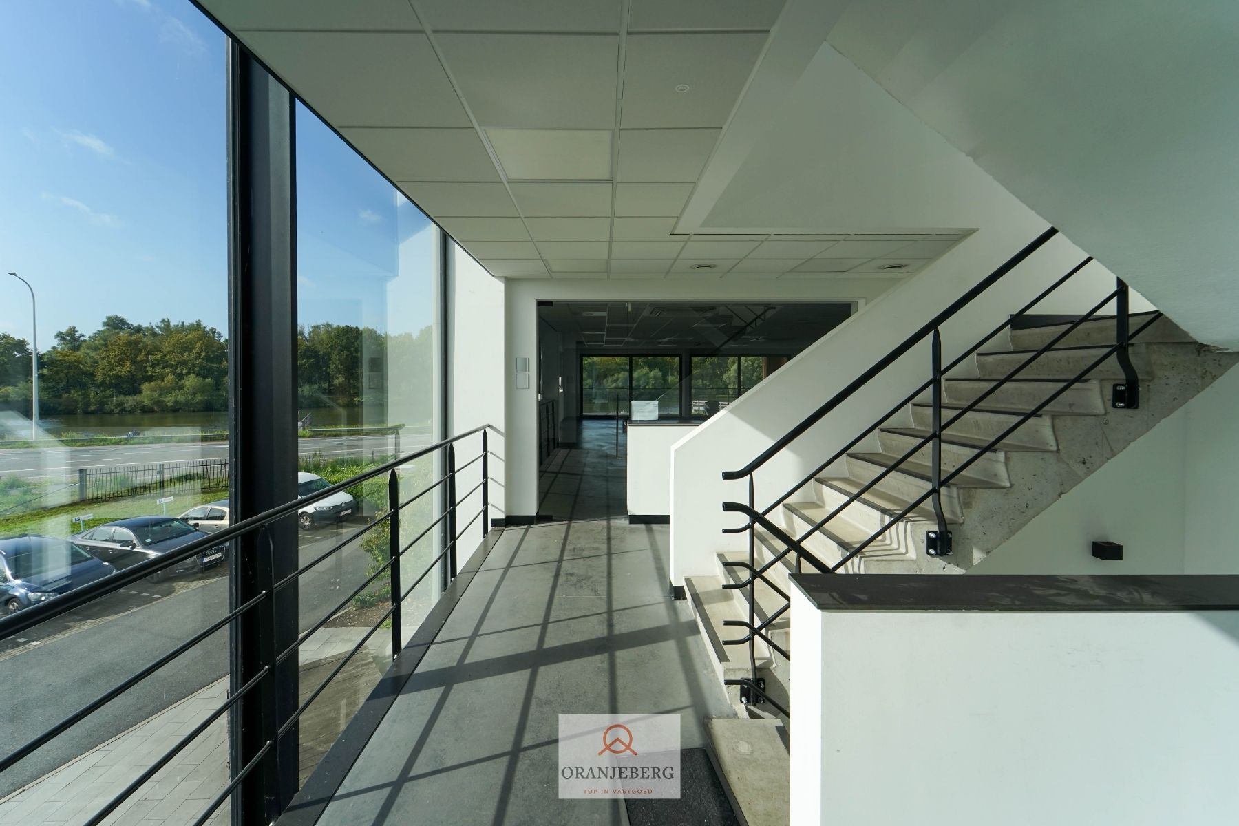 4 ruime en moderne kantoorruimtes te HUUR in EVERGEM foto 5